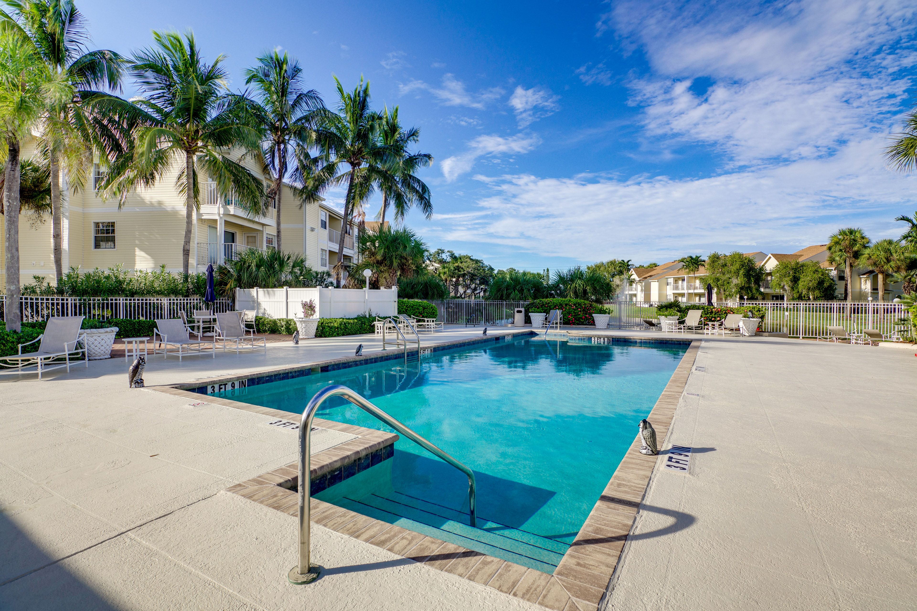 Beach Club Luxury Condos | Community Pool