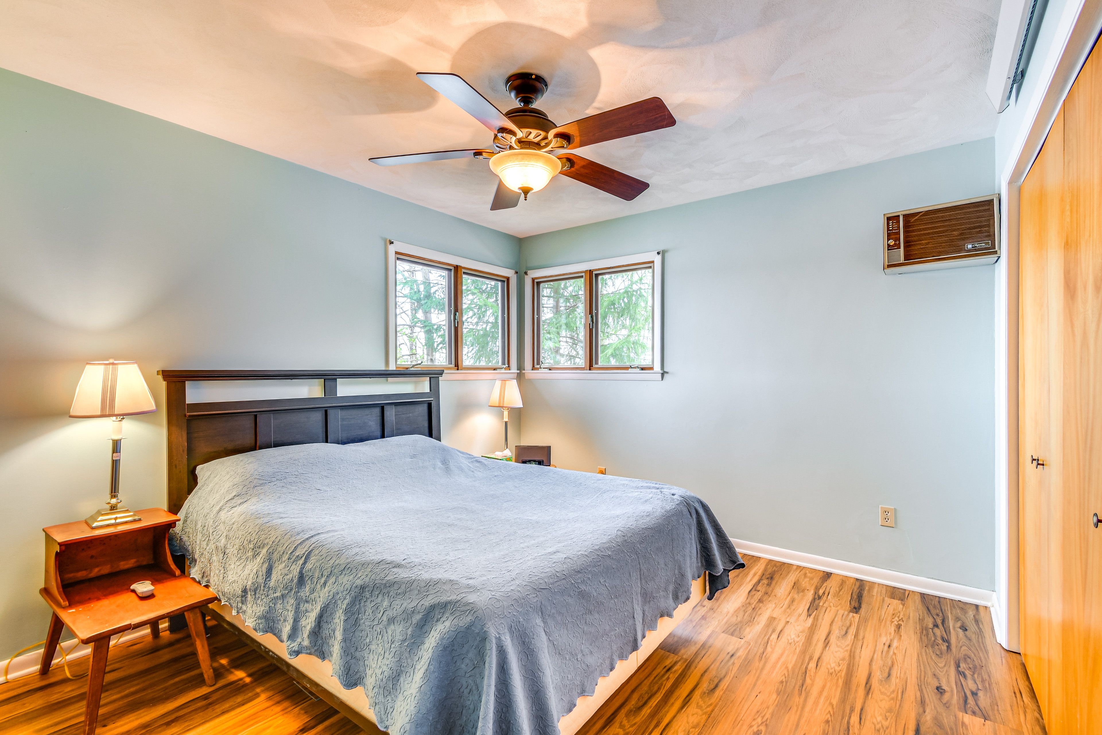 Bedroom 1 | Queen Bed | Linens Provided | Wall A/C Unit | Ceiling Fan