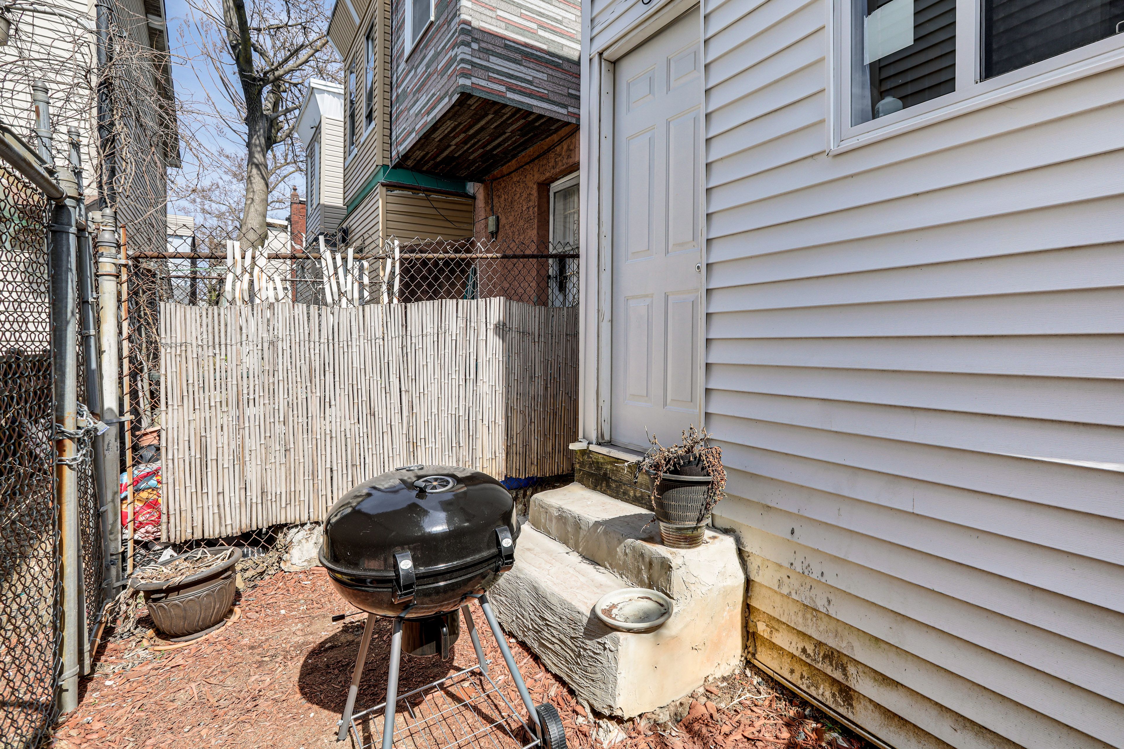 Outdoor Space | Charcoal Grill