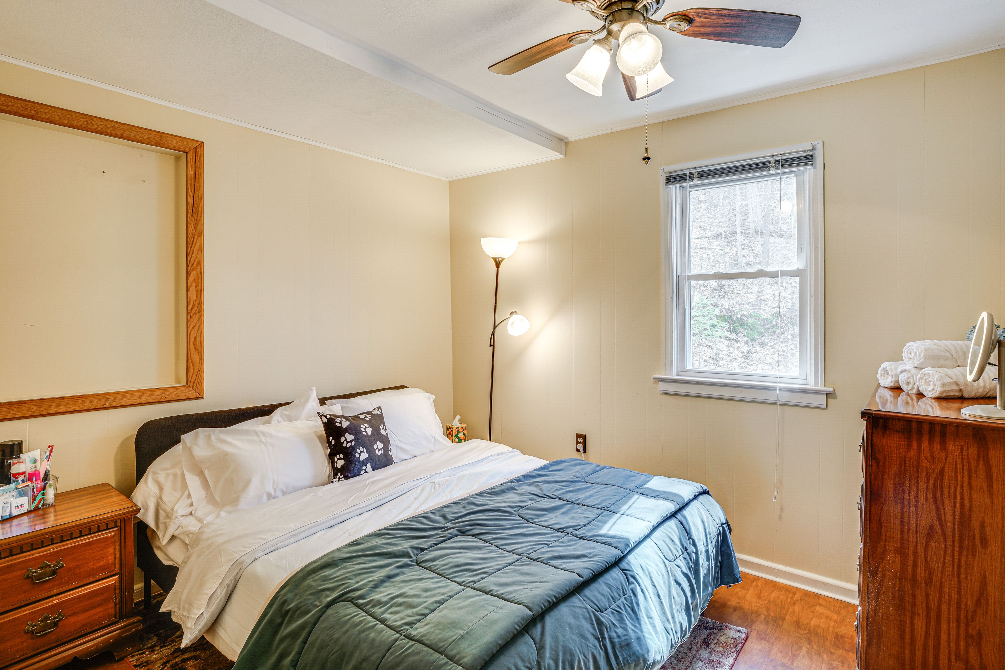 Bedroom 1 | Queen Bed | 2nd Floor