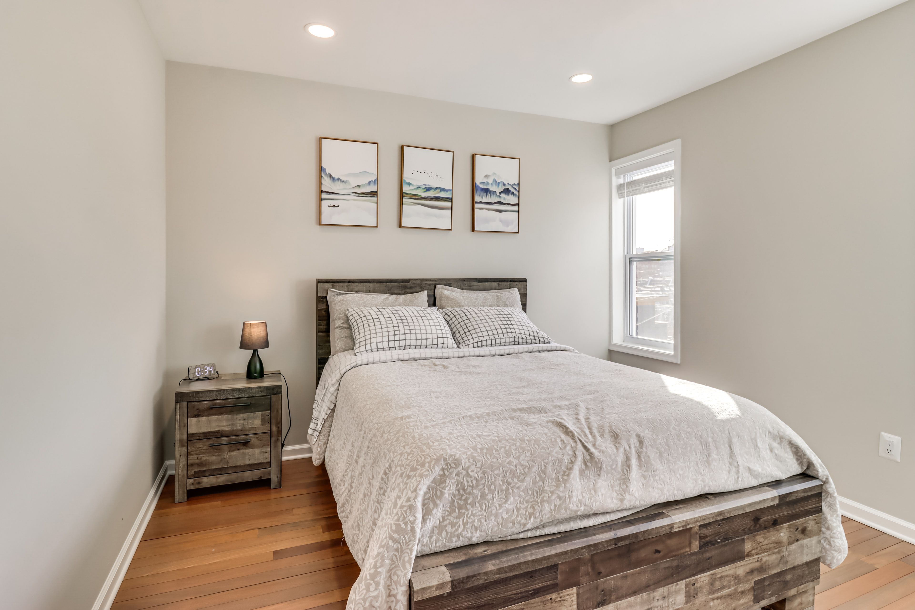 Bedroom 2 | 2nd Floor | Queen Bed