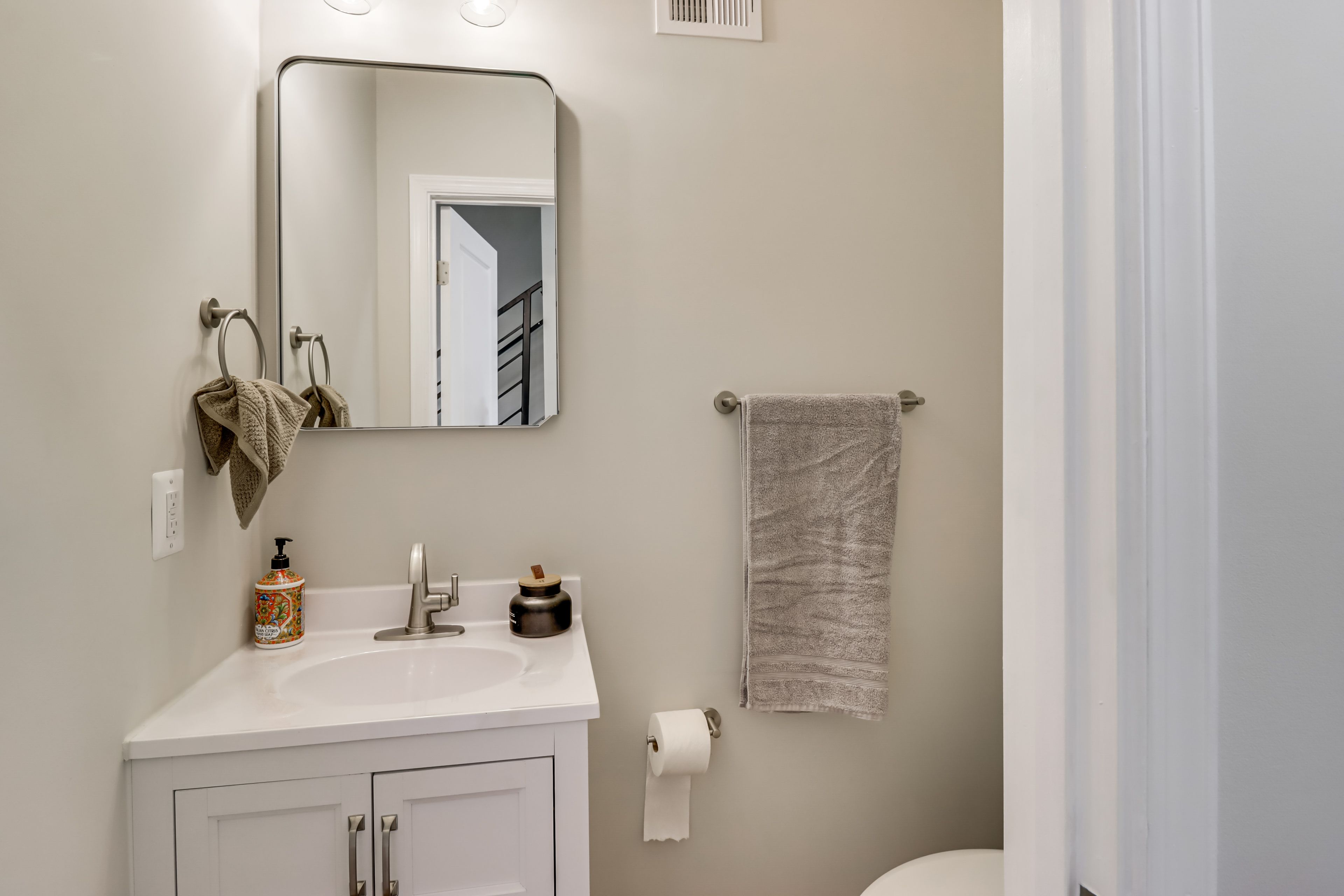 Half Bathroom | 1st Floor