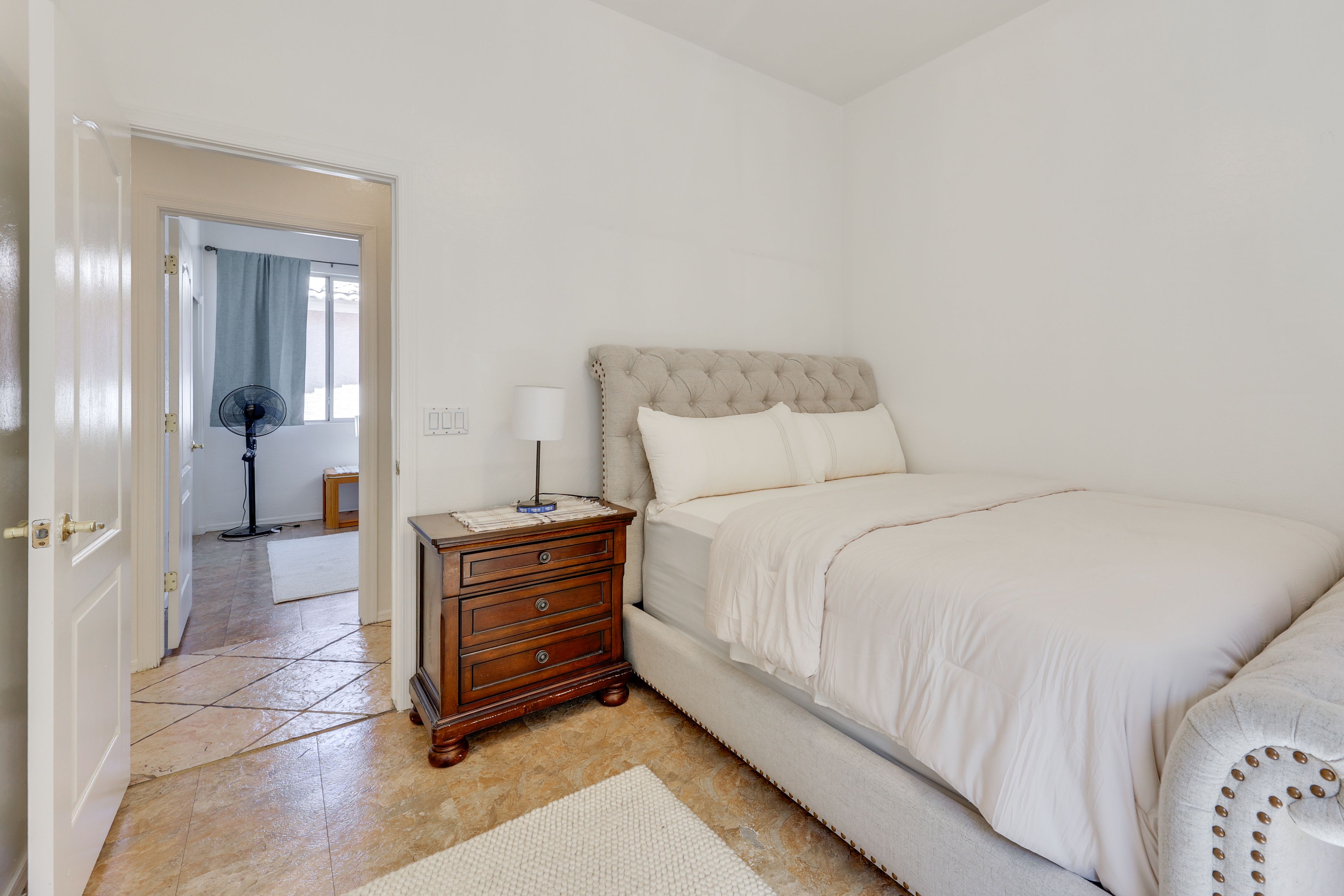 Bedroom 3 | Queen Bed