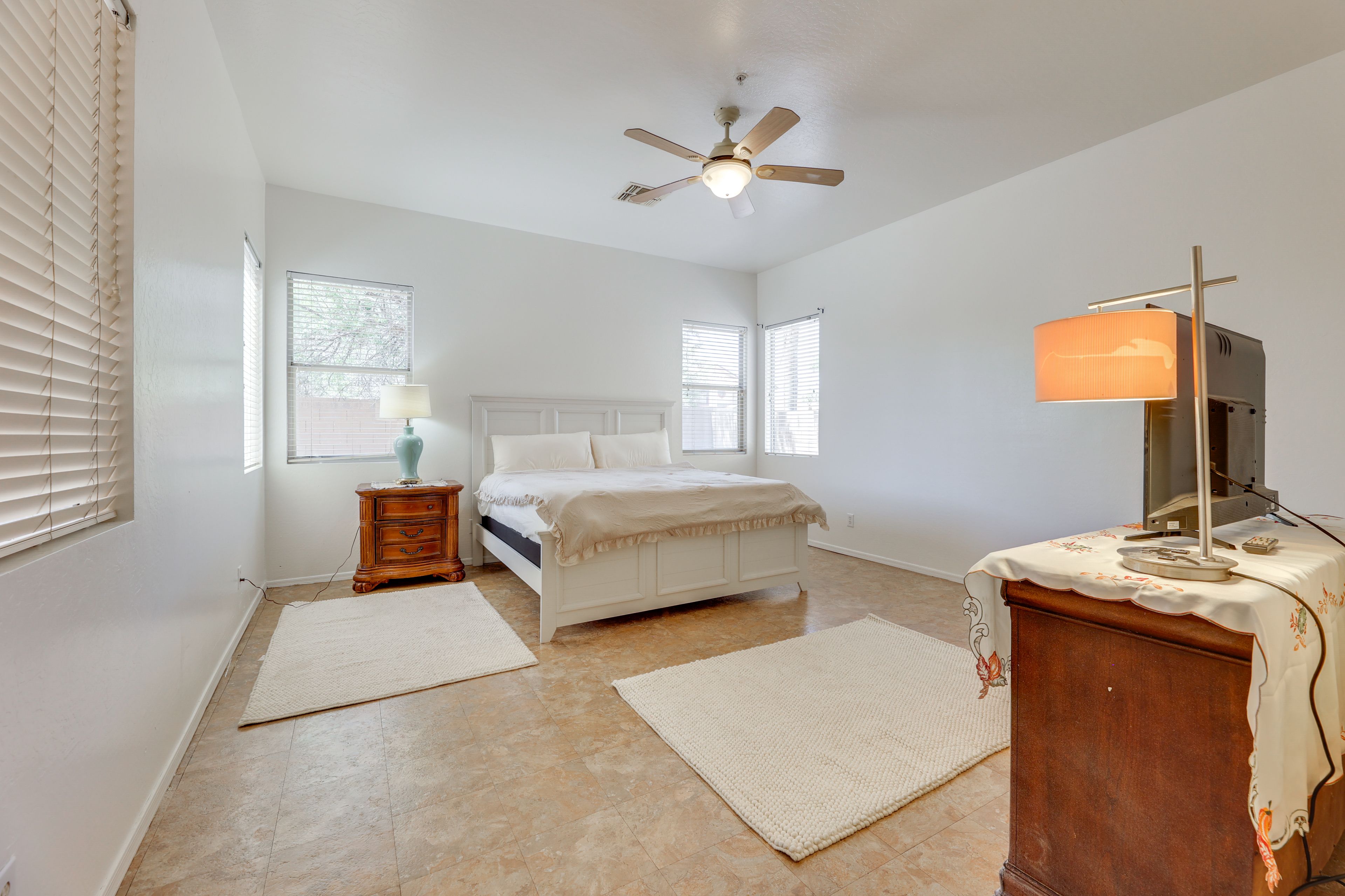 Bedroom 1 | King Bed | Smart TV