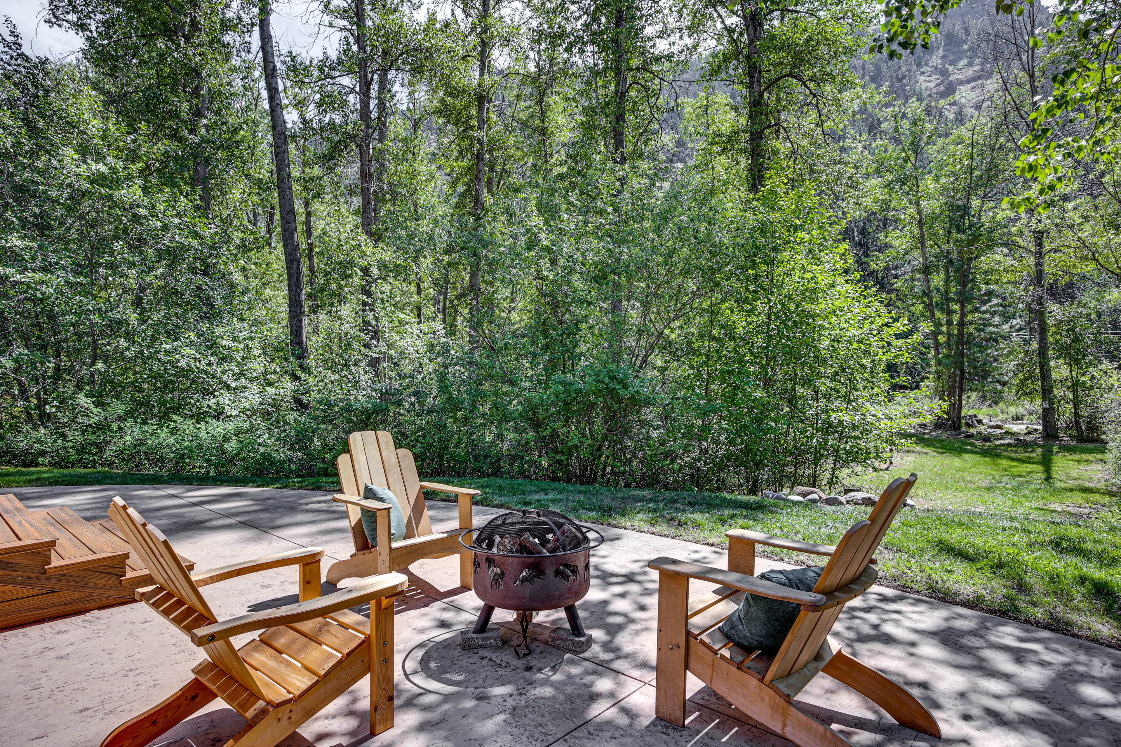 Patio | Fire Pit