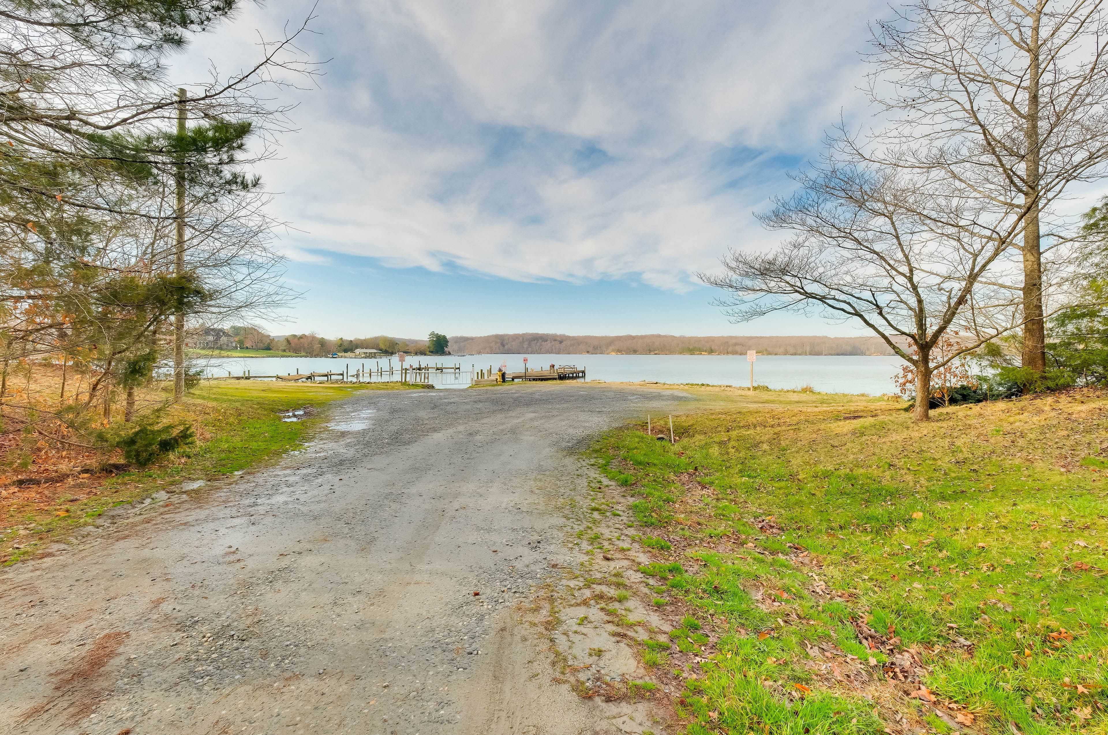 Neighborhood Kayak & Boat Launch | Potomac Creek Access