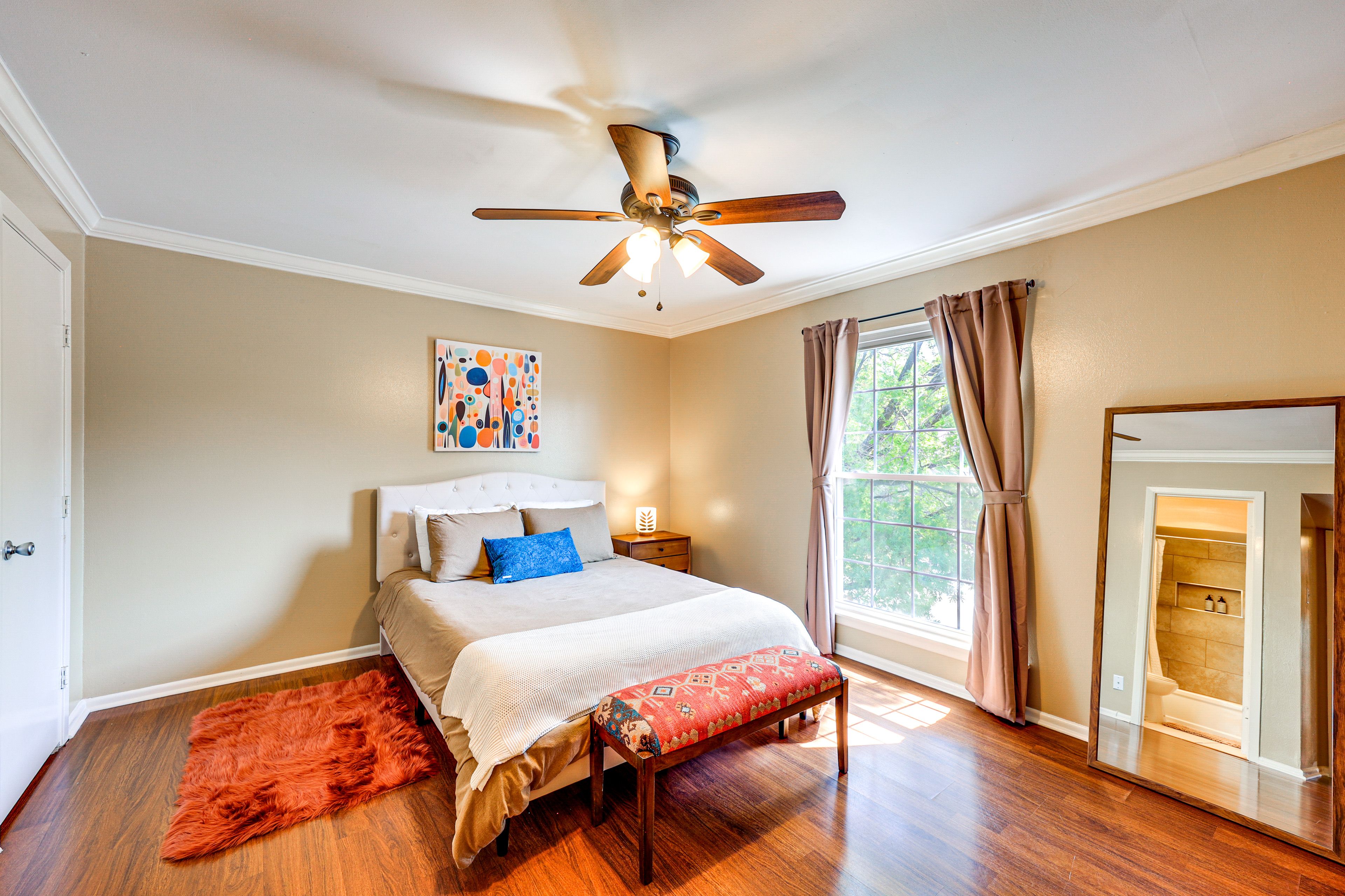 Bedroom 1 | Queen Bed | Walk-In Closet