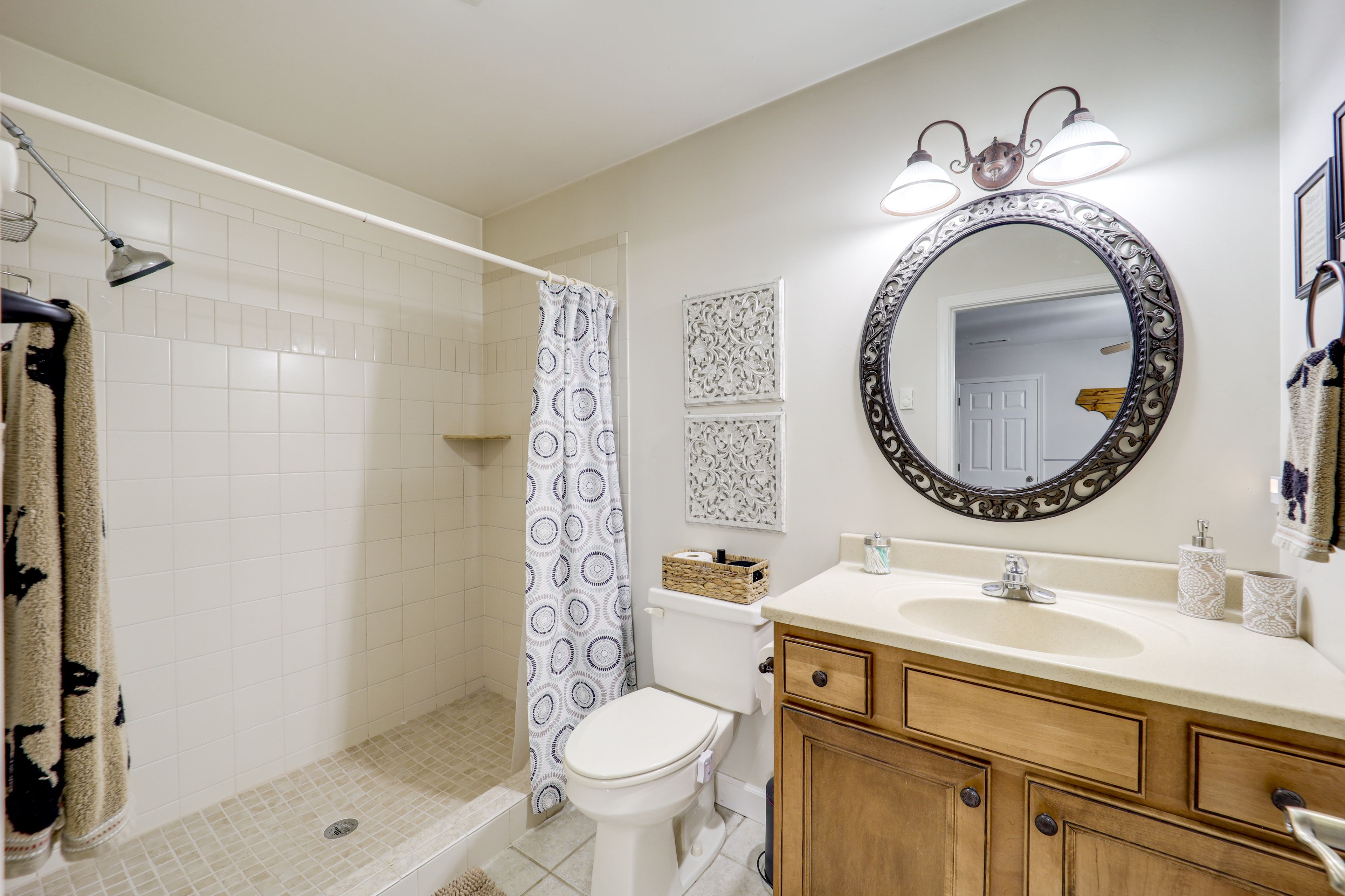 Bathroom | Towels Provided | Main Floor