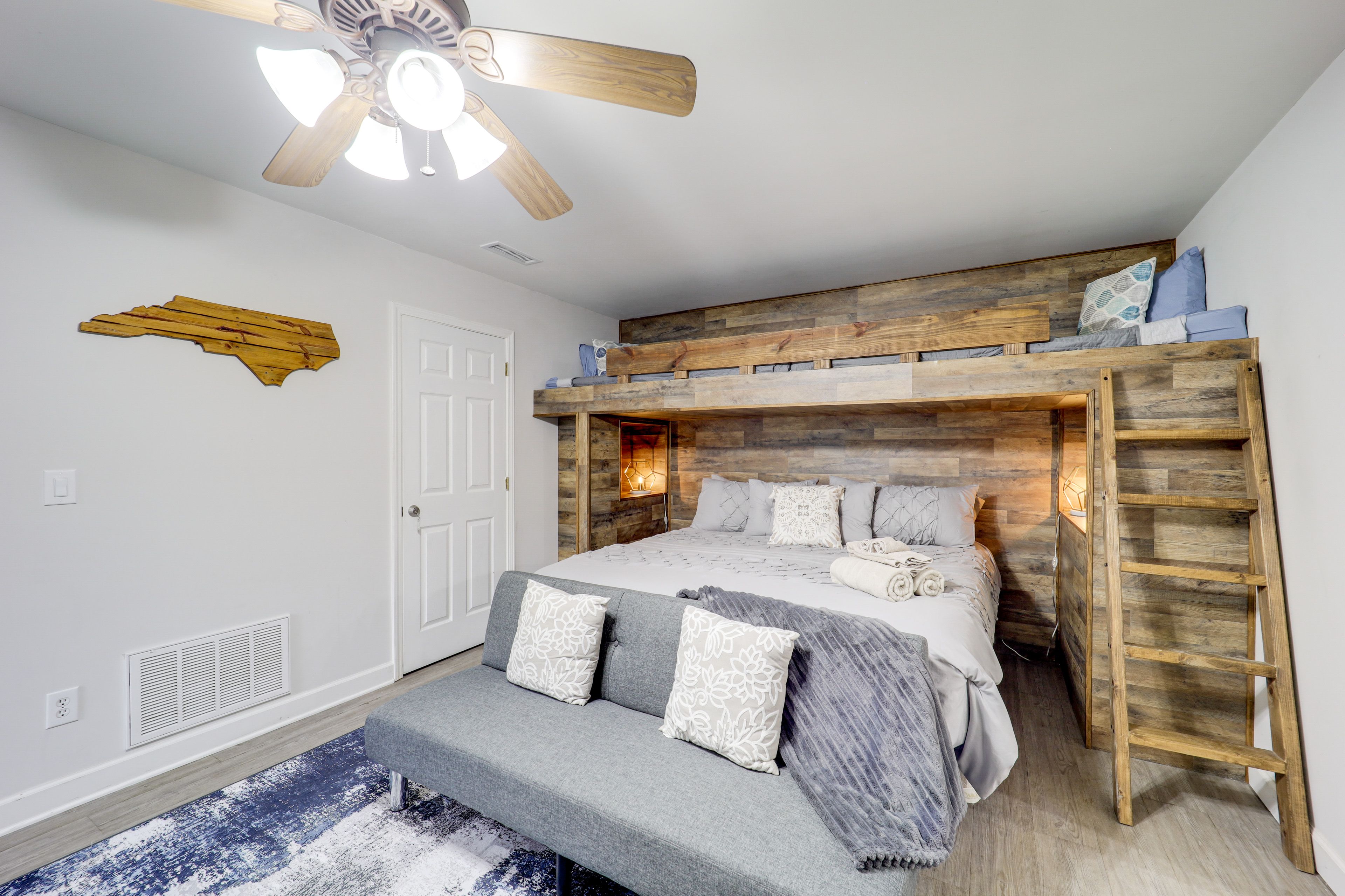 Bedroom 3 | King Bed | 2 Lofted Twin Beds | Full Futon | Lower Floor