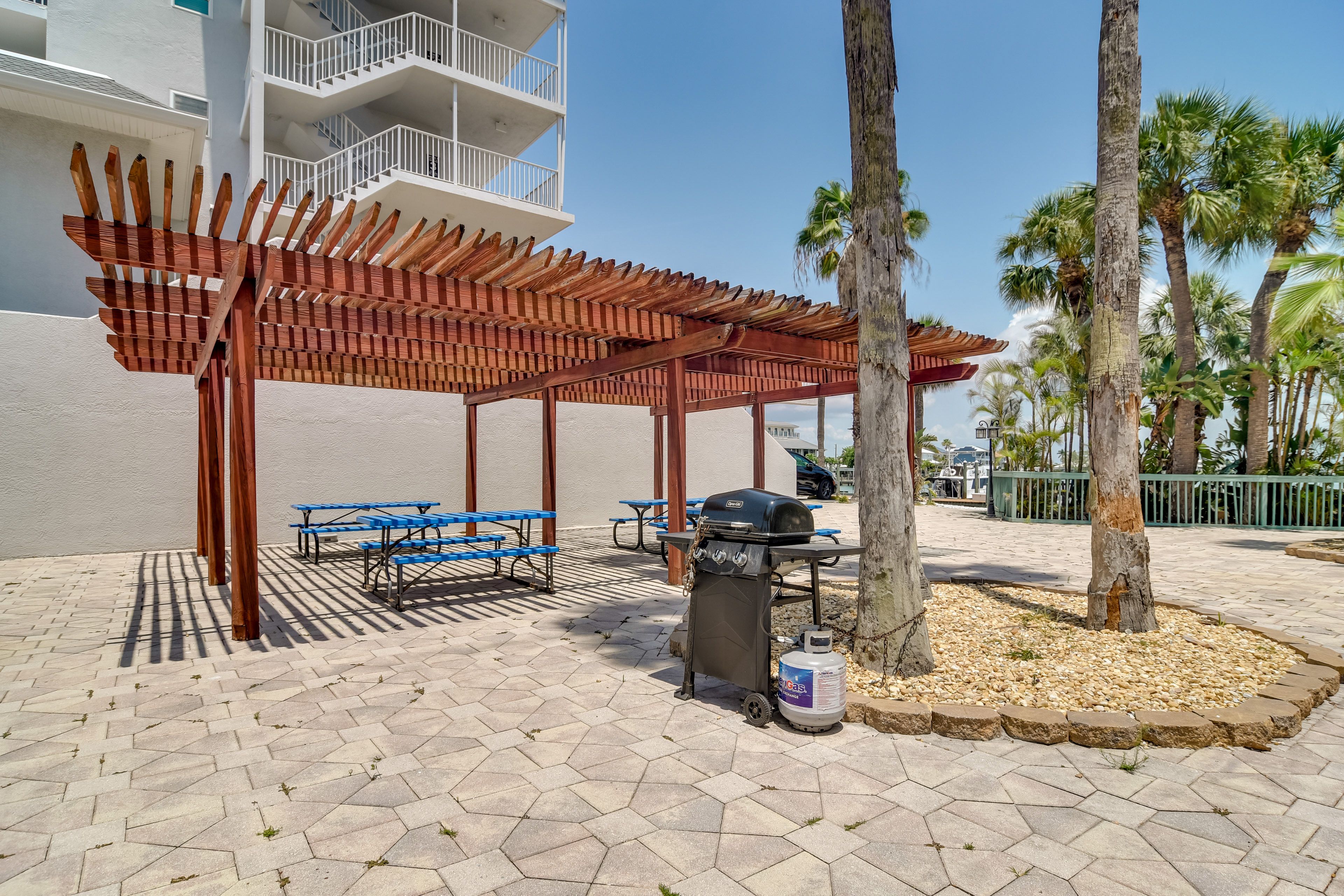 Dockside Condos | Community Amenities
