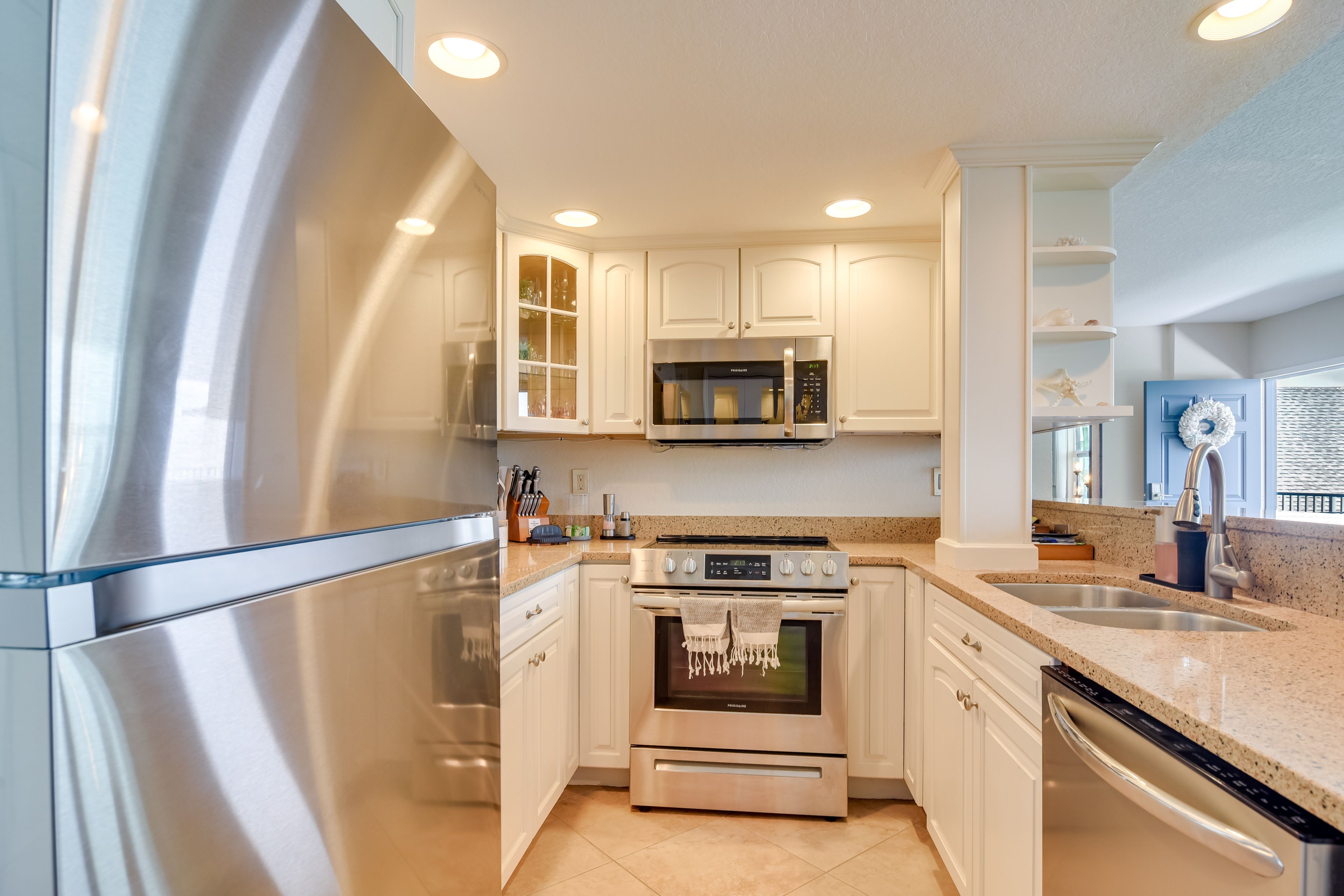 Kitchen | Drip & Keurig Coffee Makers | Blender
