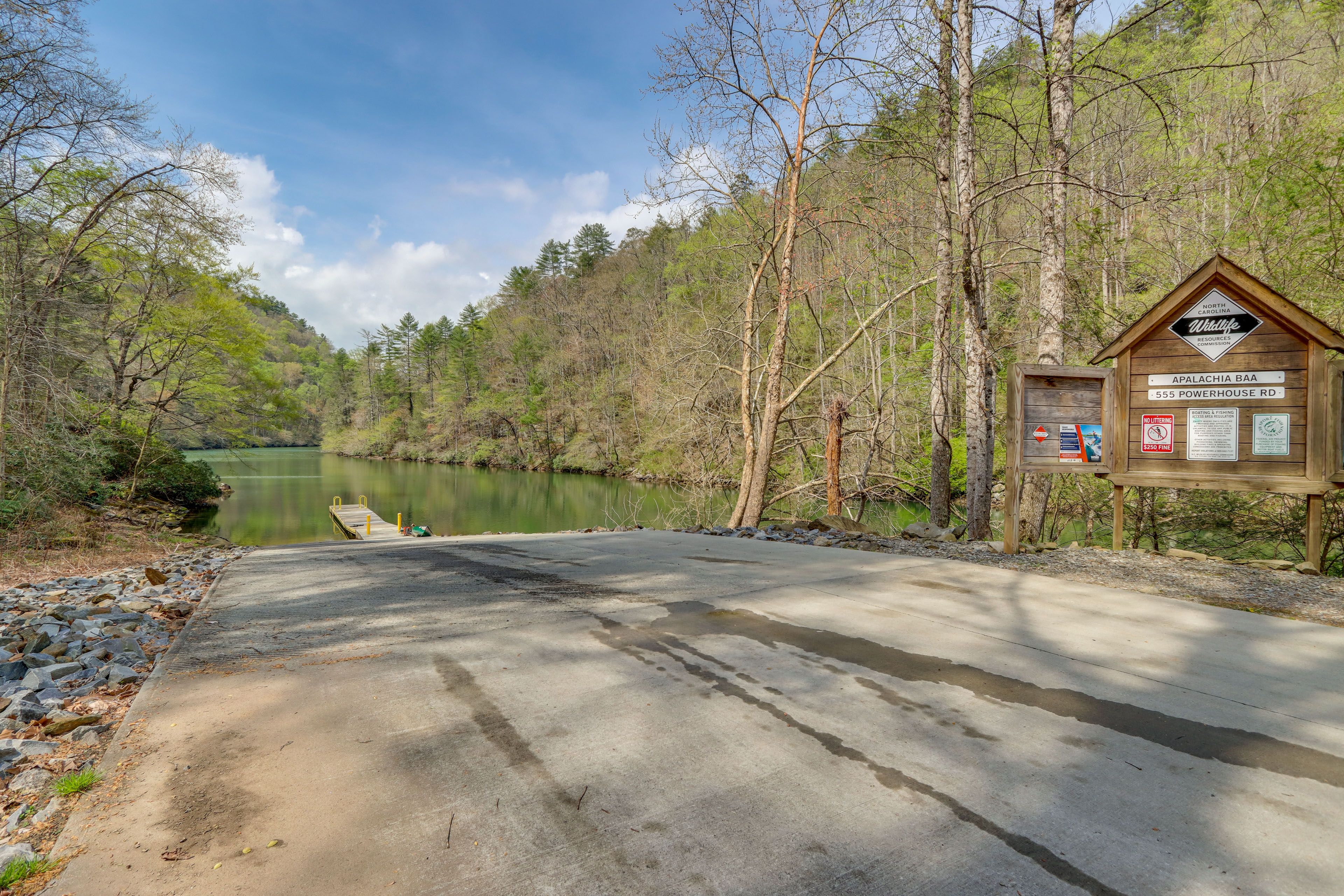 Bear Paw Resort | Community Amenities | Seasonal Pool