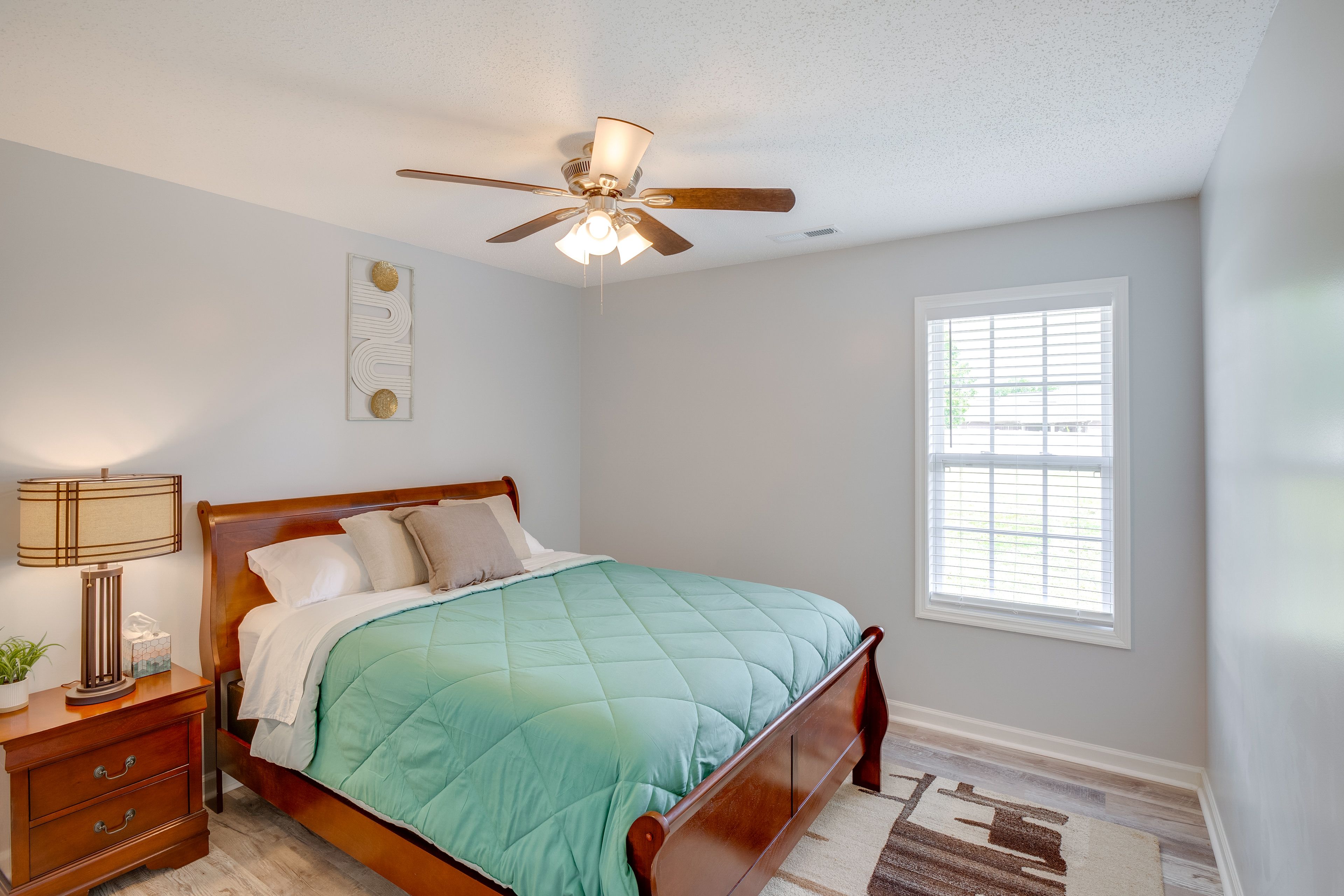 Bedroom 2 | Queen Bed