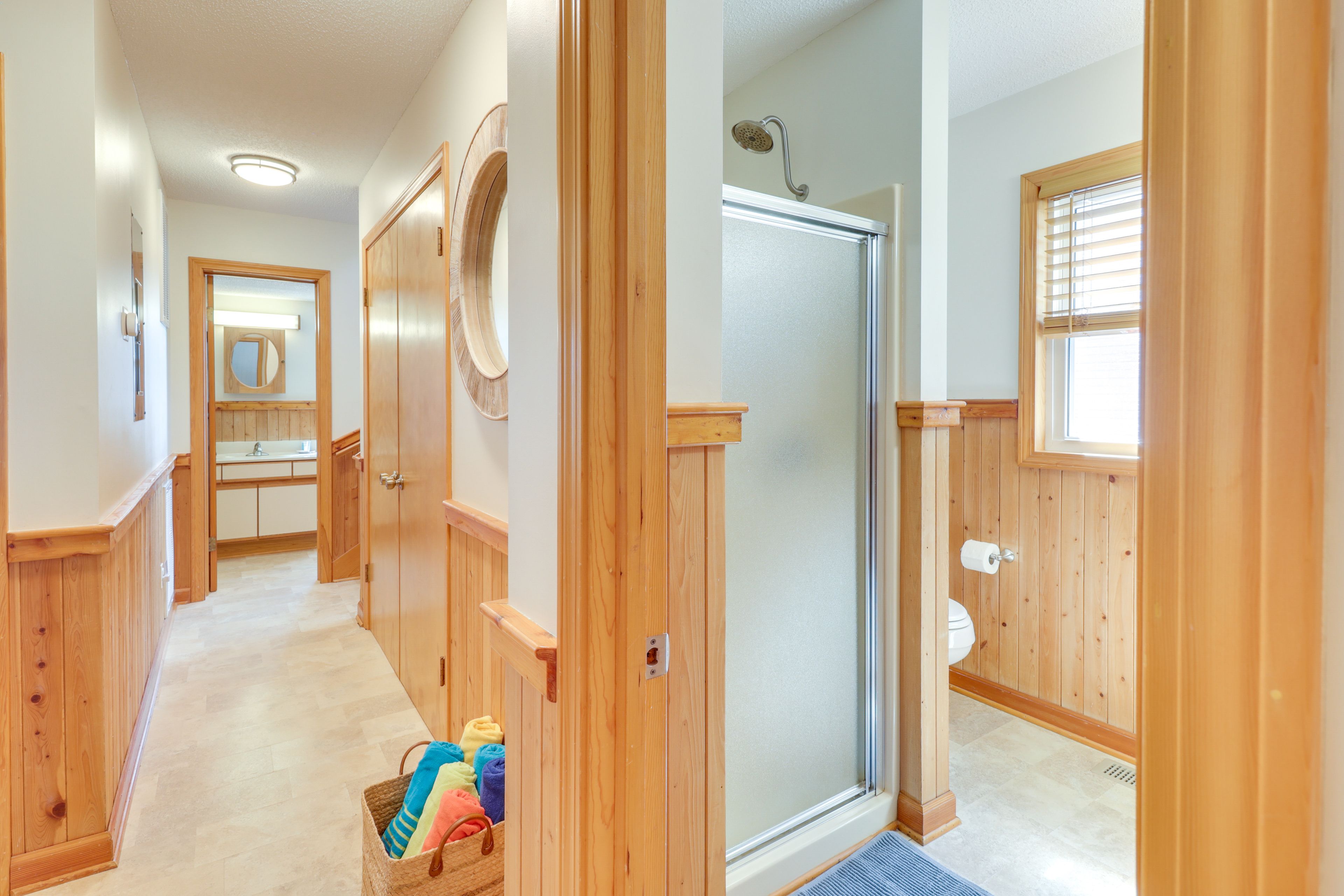 Full Bathroom | 1st Floor