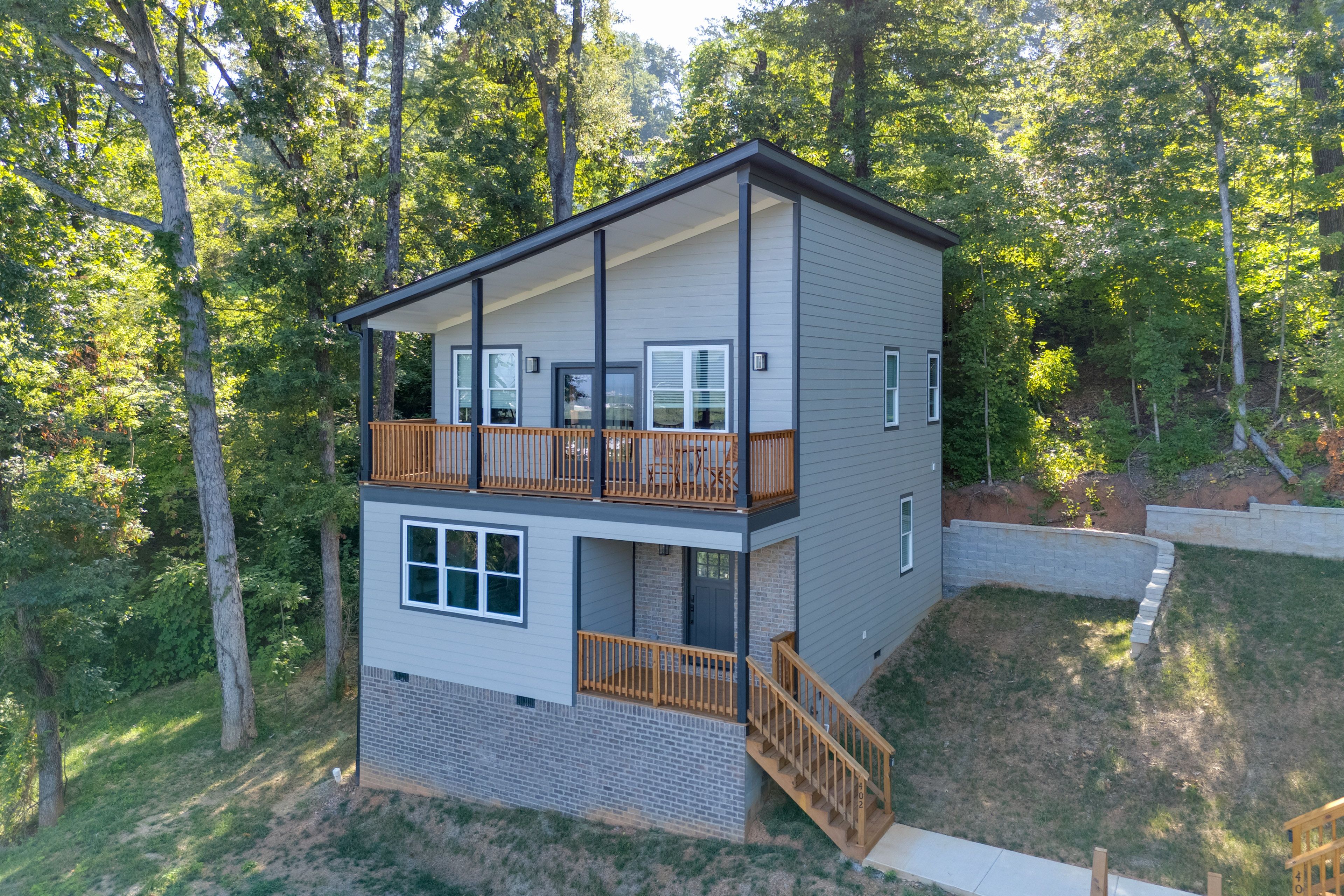 Parking | Shared Driveway (2 Vehicles)