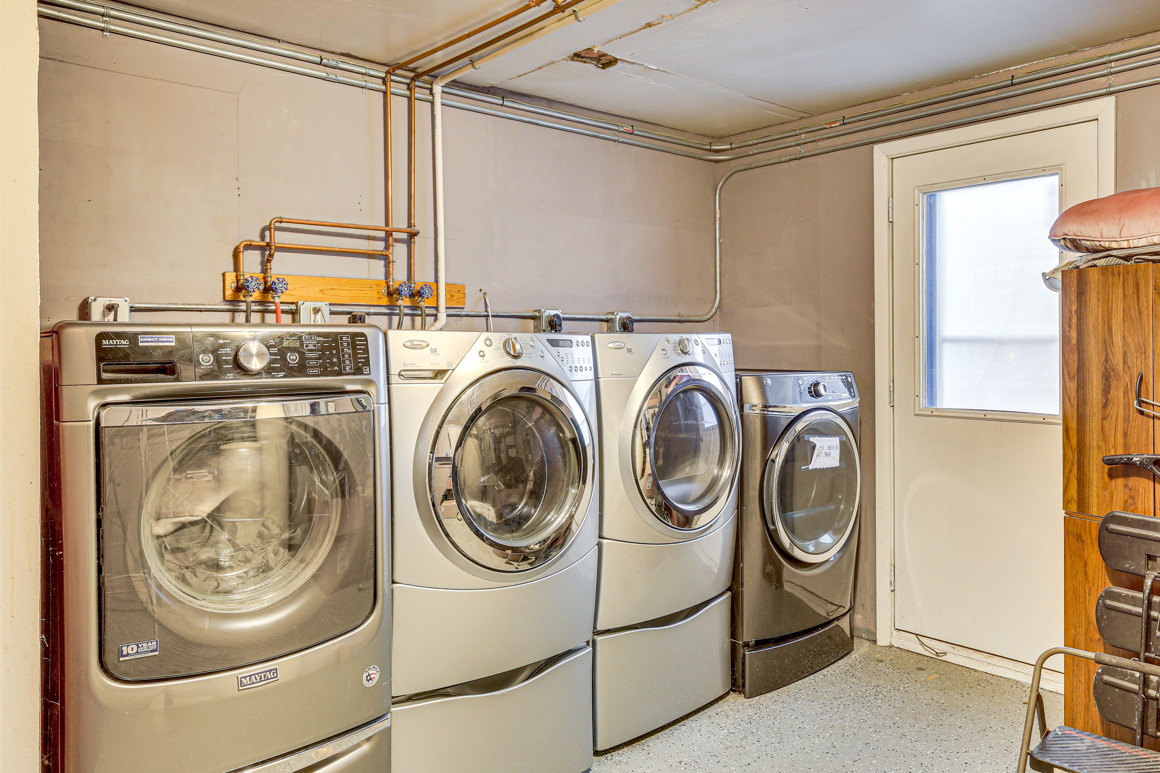Shared Laundry Room | Washers & Dryers