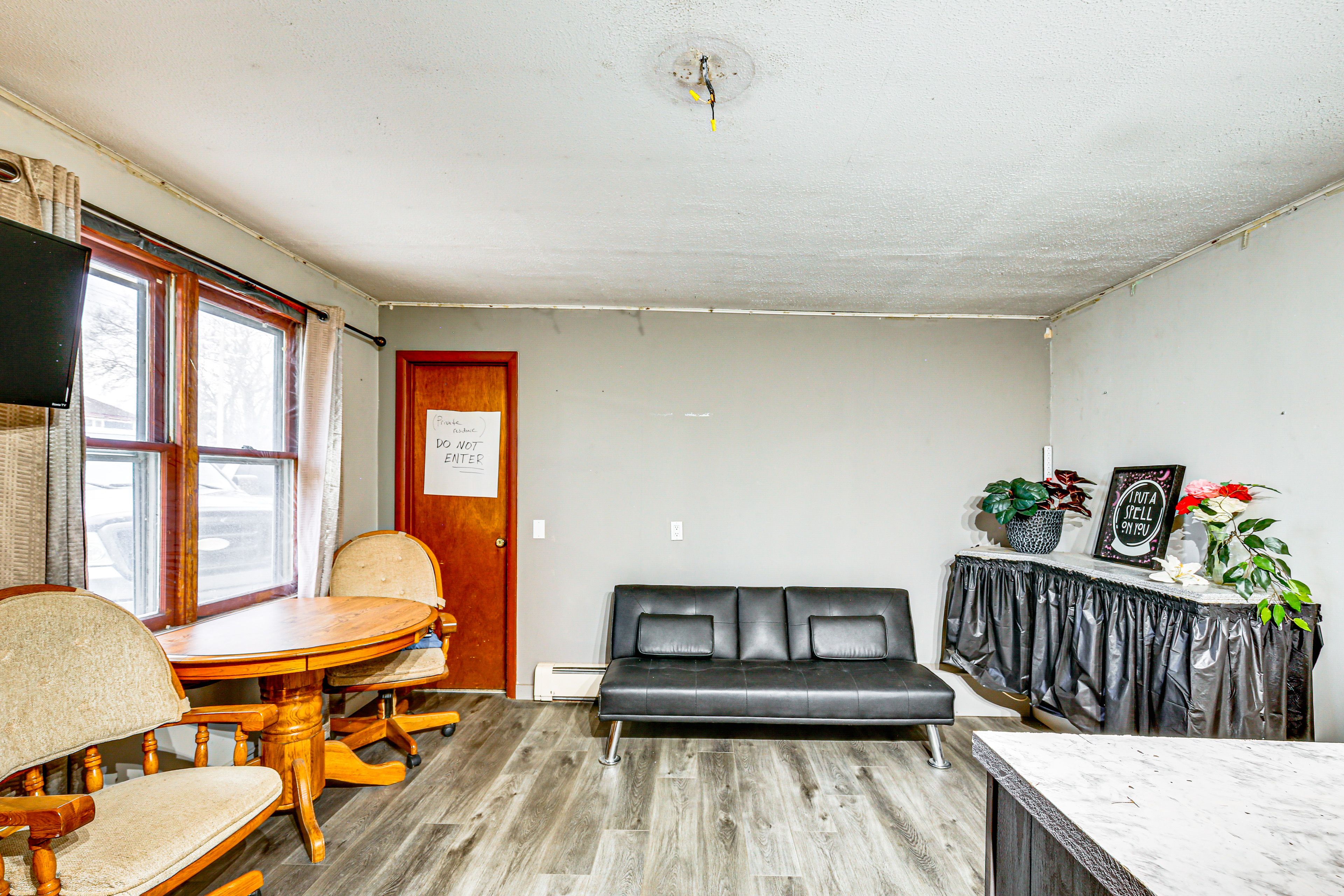 Lake Mills Vacation Rental | Studio | 1BA | 190 Sq Ft | 2 Small Steps to Enter