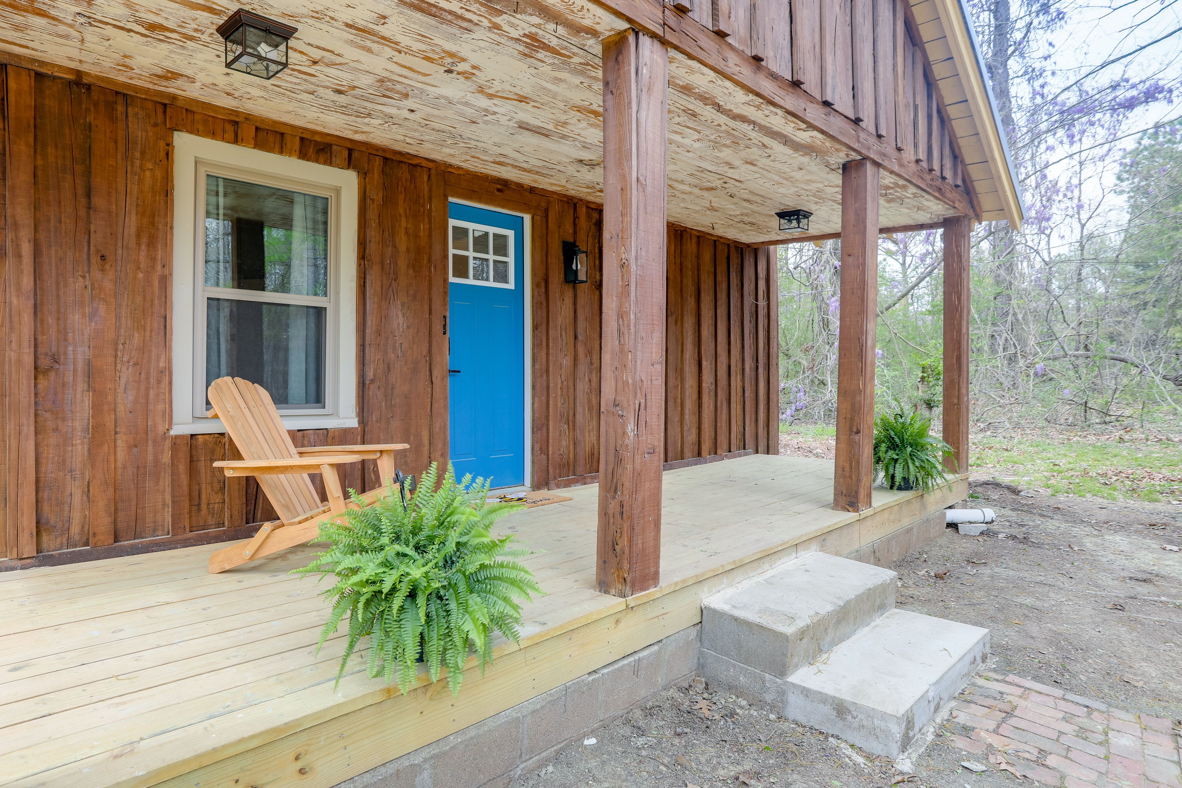Exterior | Front Porch | Outdoor Seating