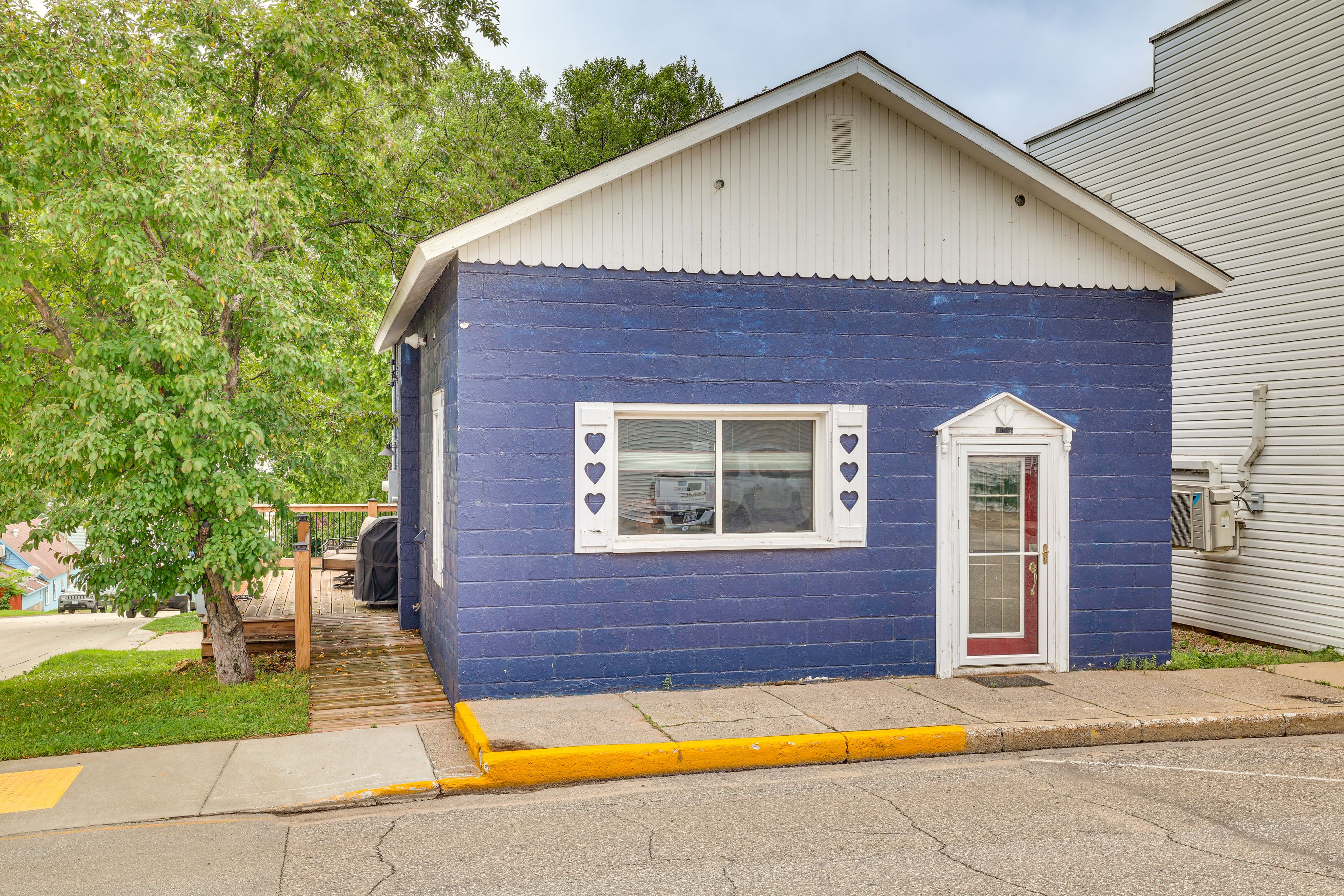 Property Exterior | Free Street Parking (Ample Availability)