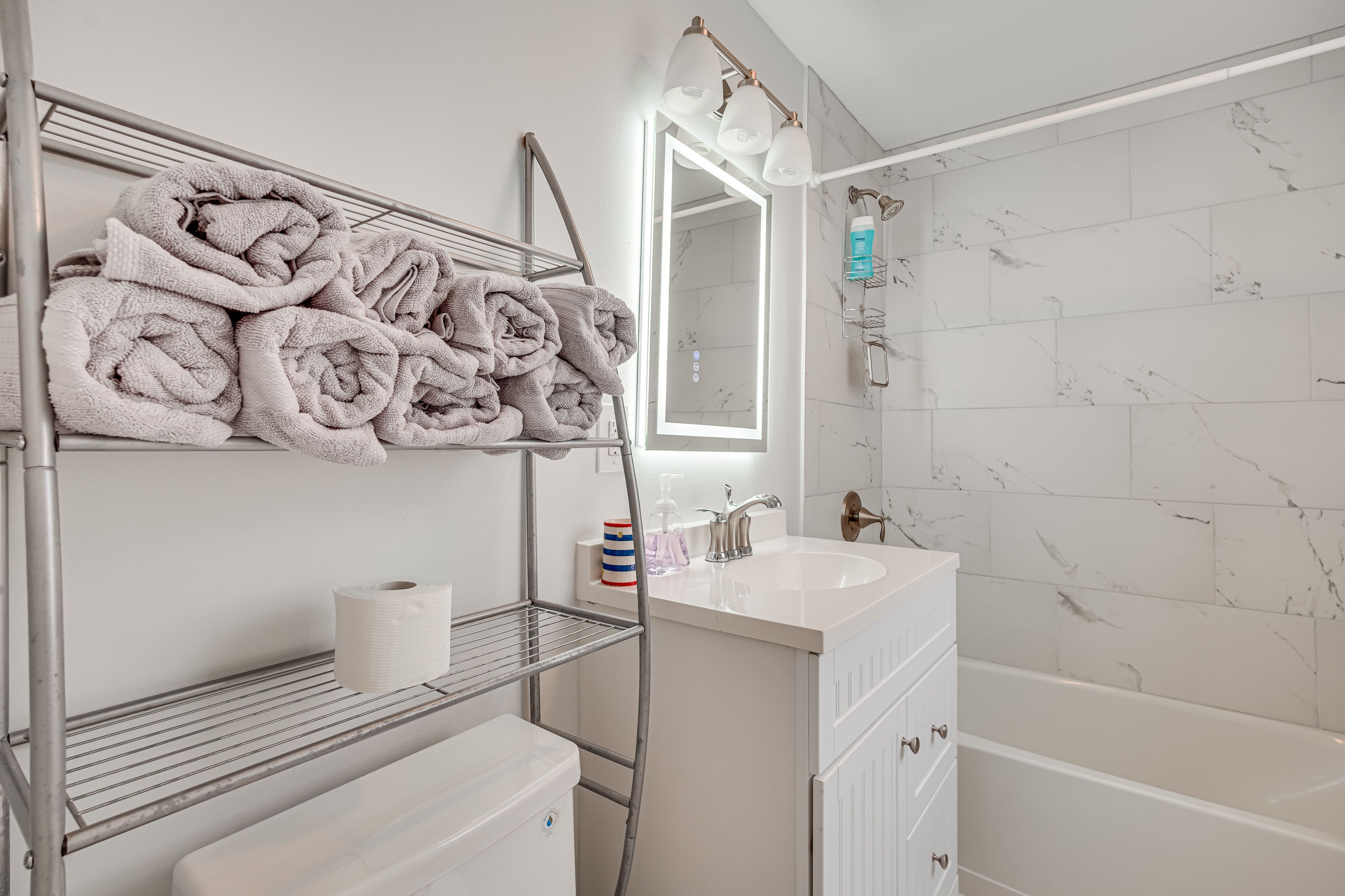 Full Bathroom