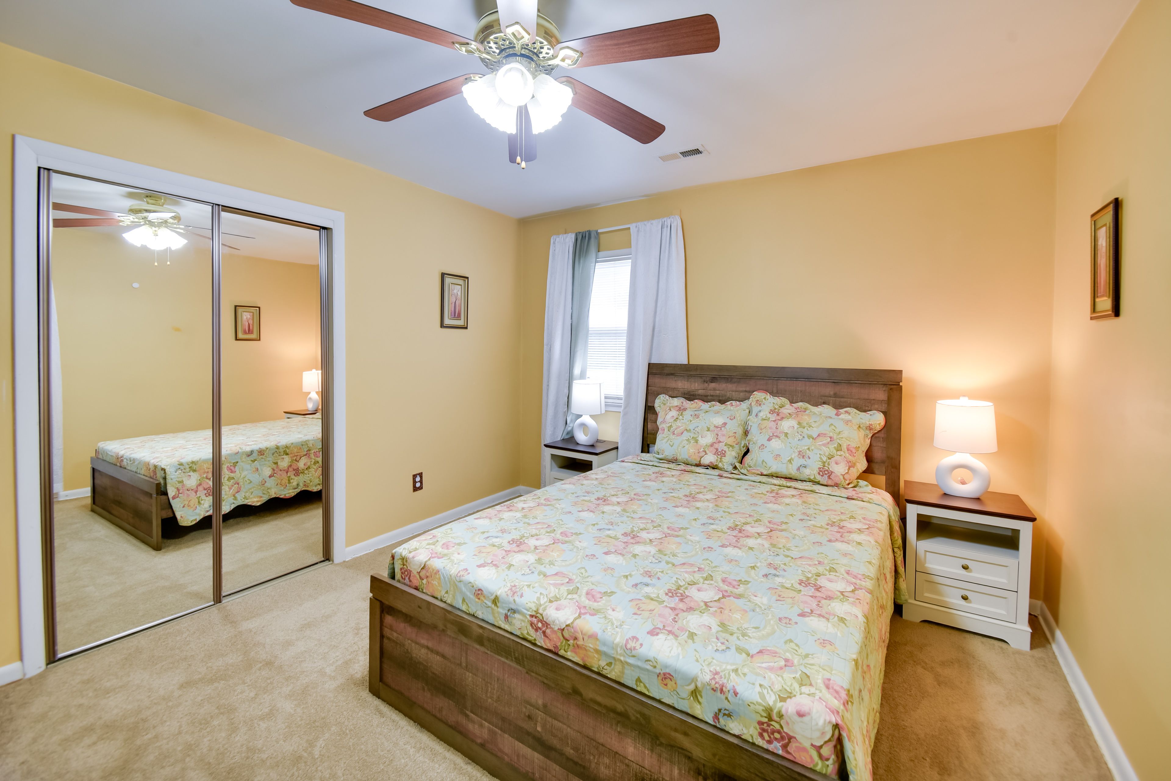 Bedroom 3 | Queen Bed