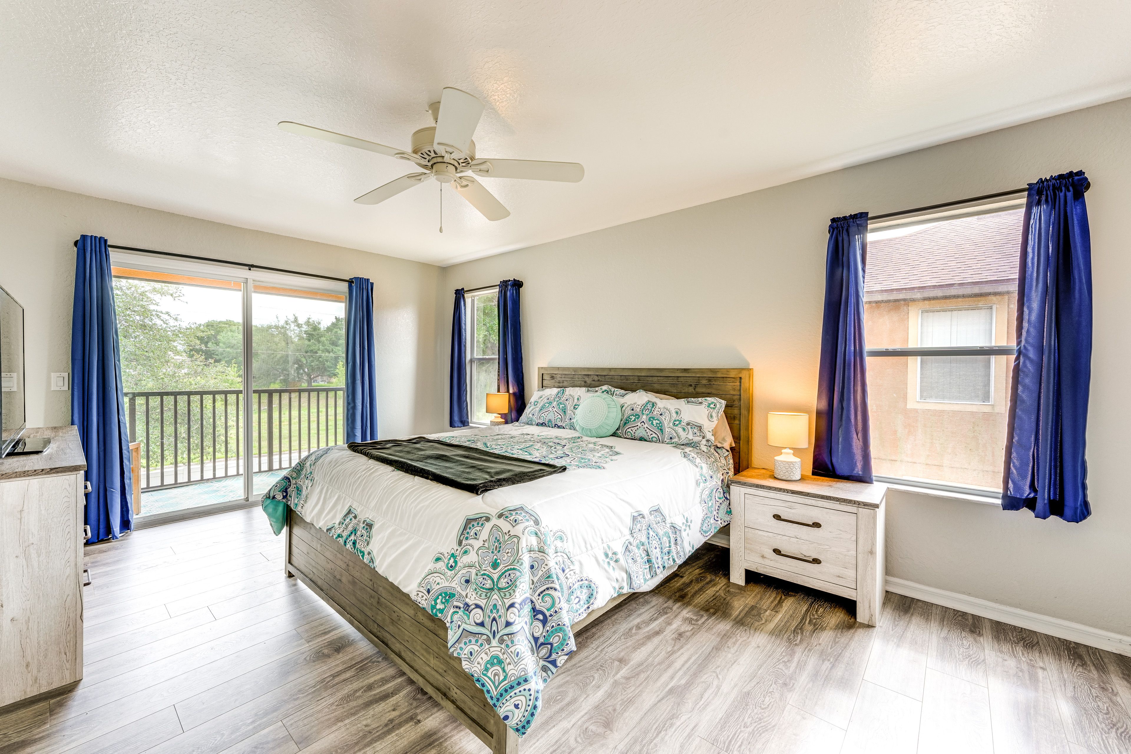 Bedroom 1 | 2nd Floor | King Bed | Linens Provided | Smart TV w/ Cable