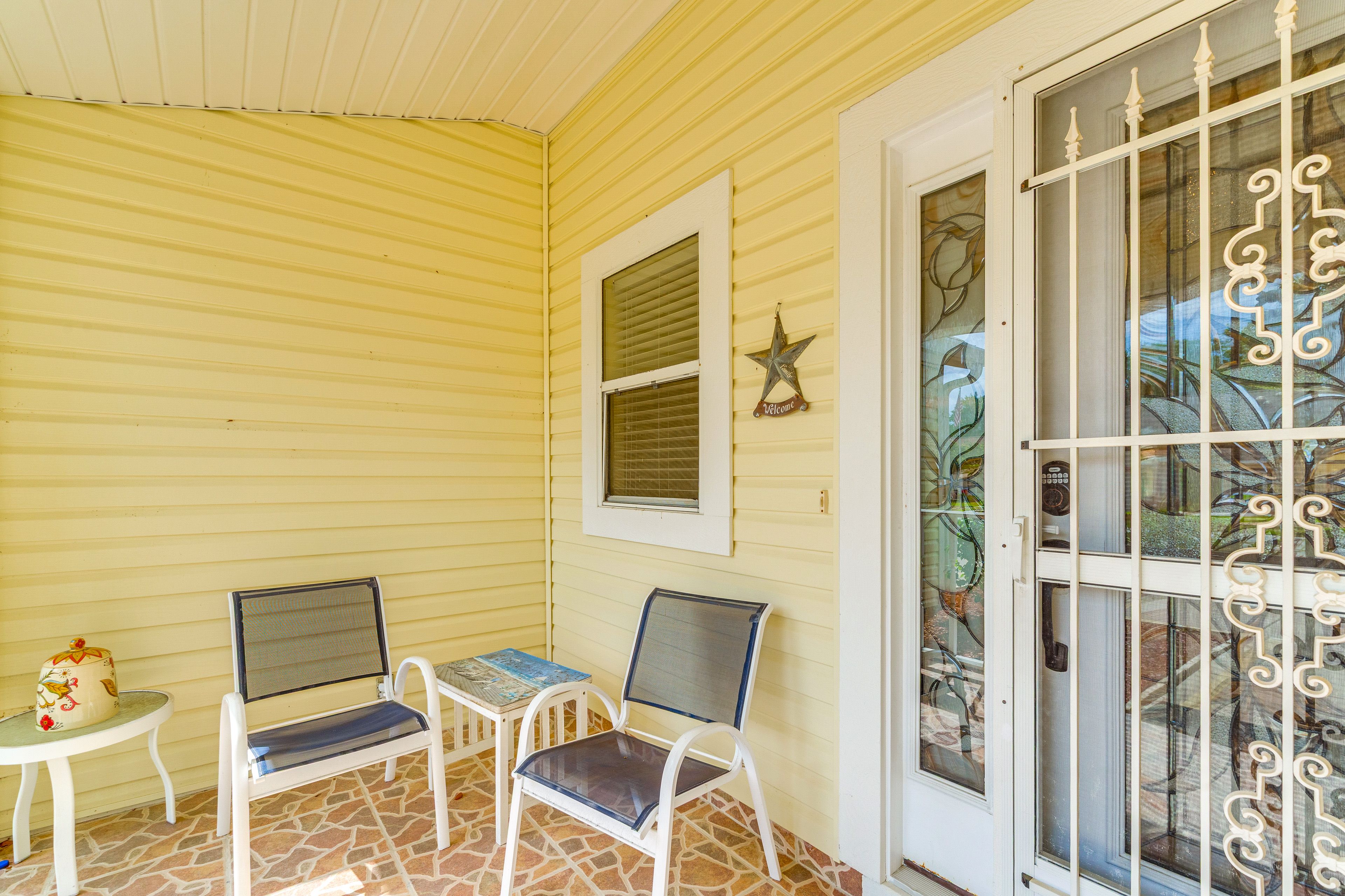 Front Porch | Seating