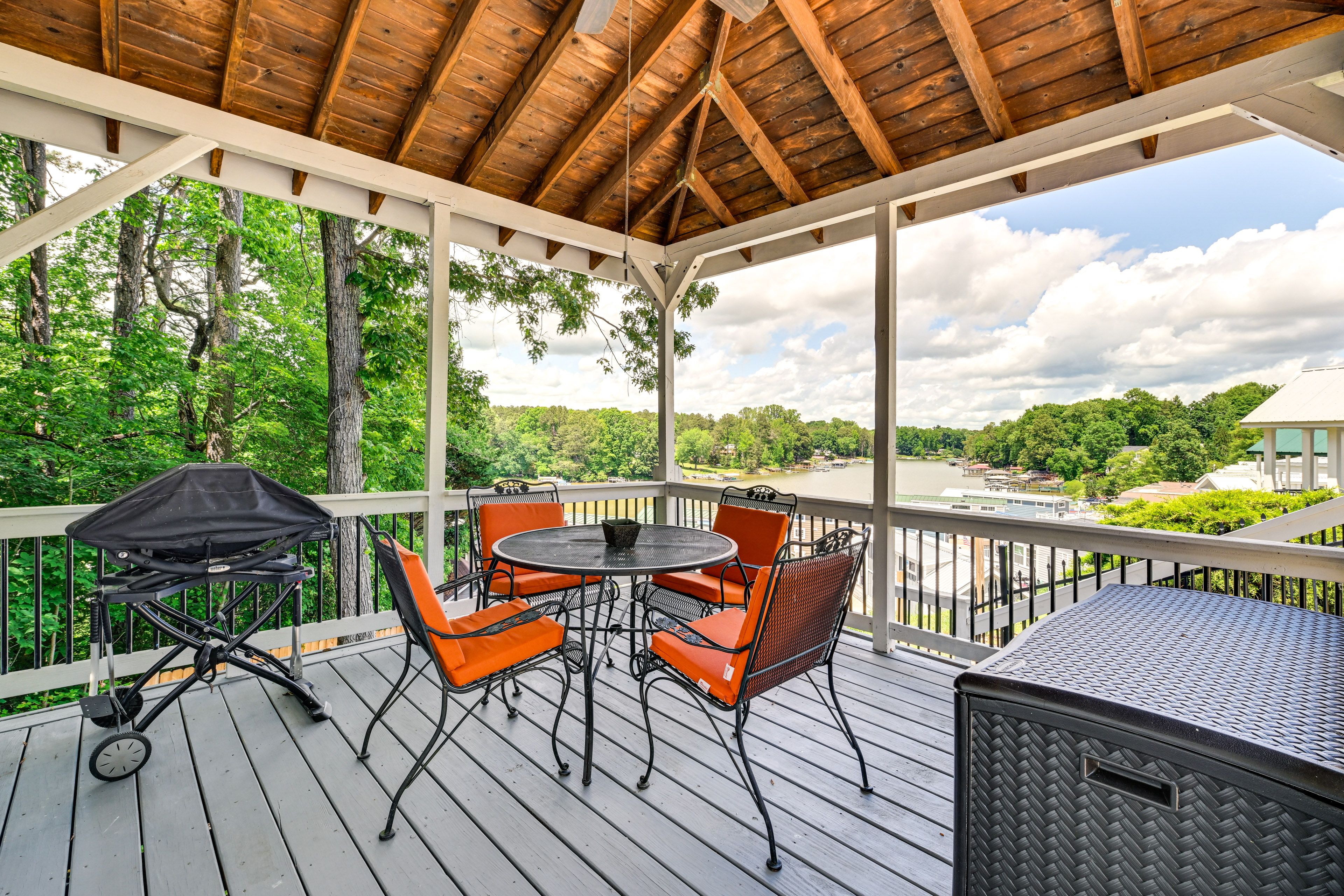 Sherrills Ford Vacation Rental | 1BR | 1BA | 900 Sq Ft | 6 Steps to Enter