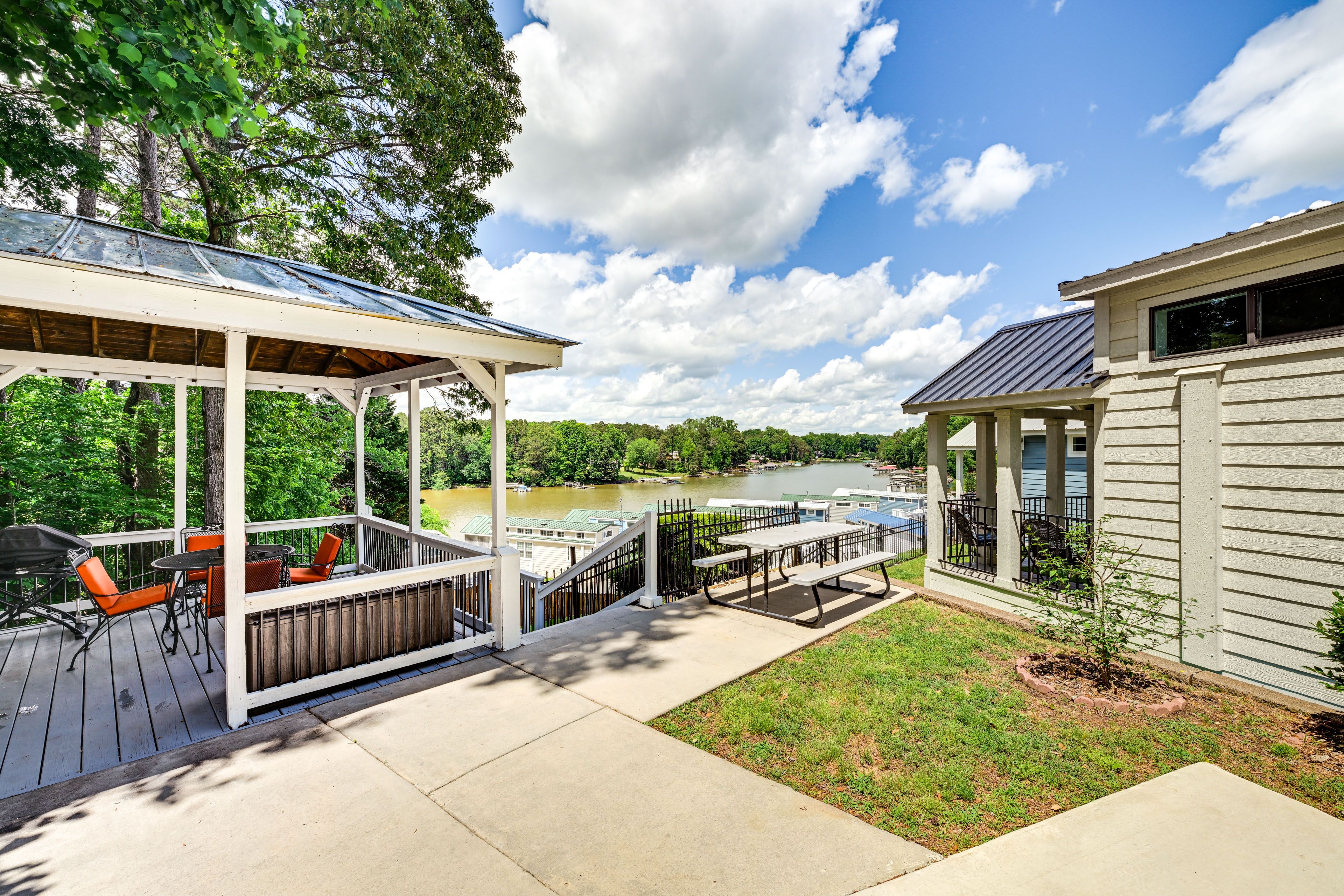 Gazebo | Gas Grill | Outdoor Dining Area | Lake Views
