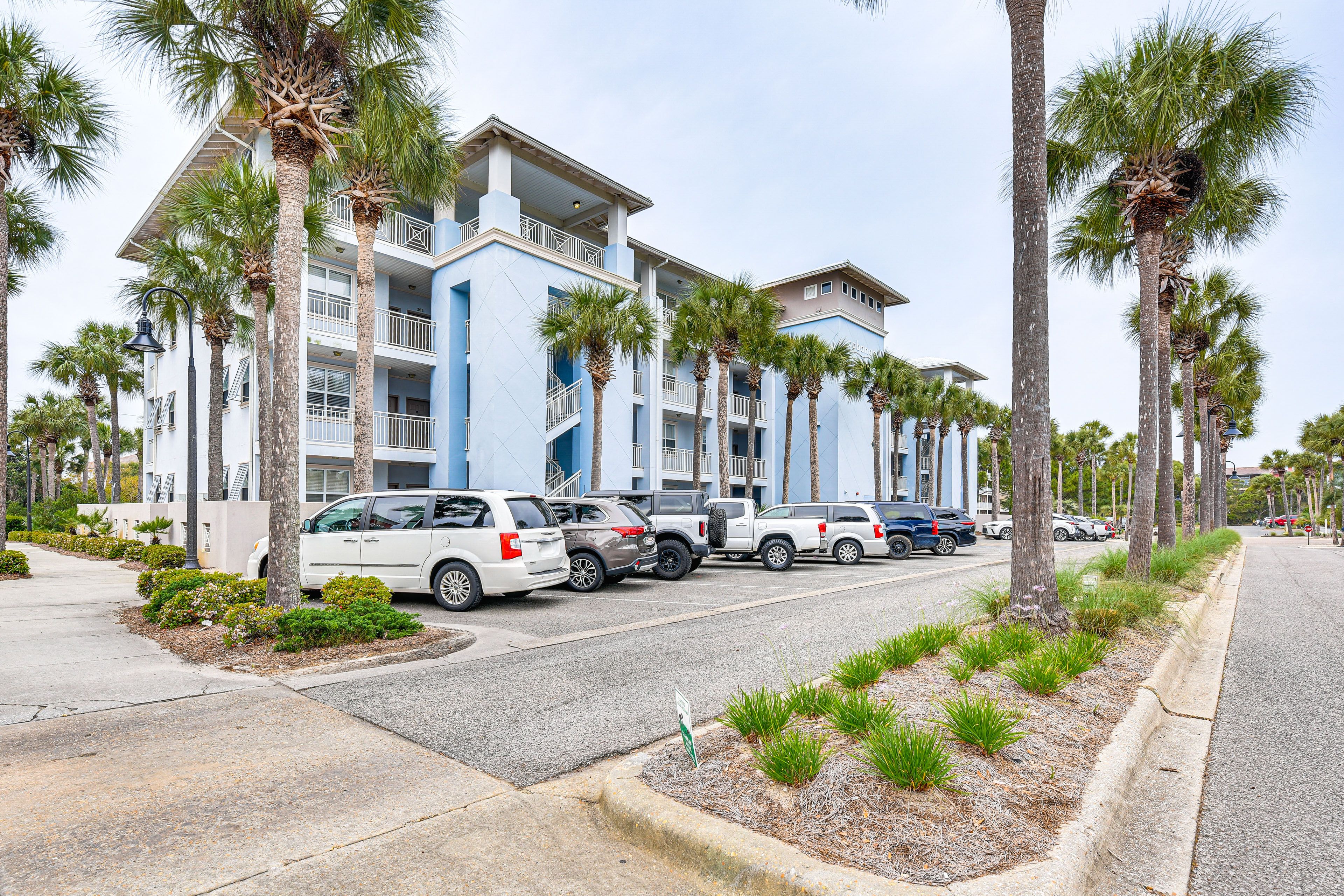 Parking | Community Lot (First-Come, First-Served)