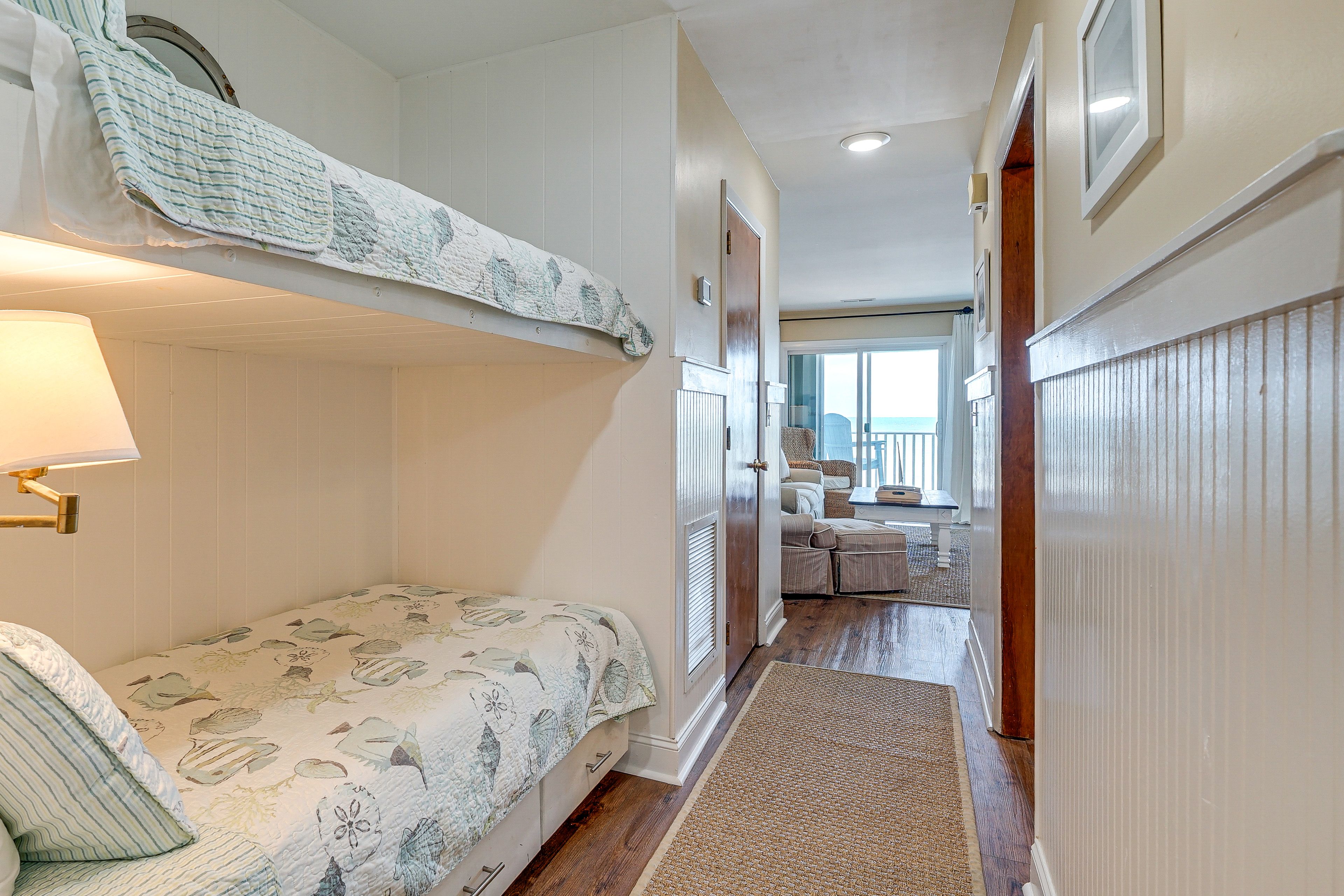 Sleeping Nook | Twin Bunk Bed