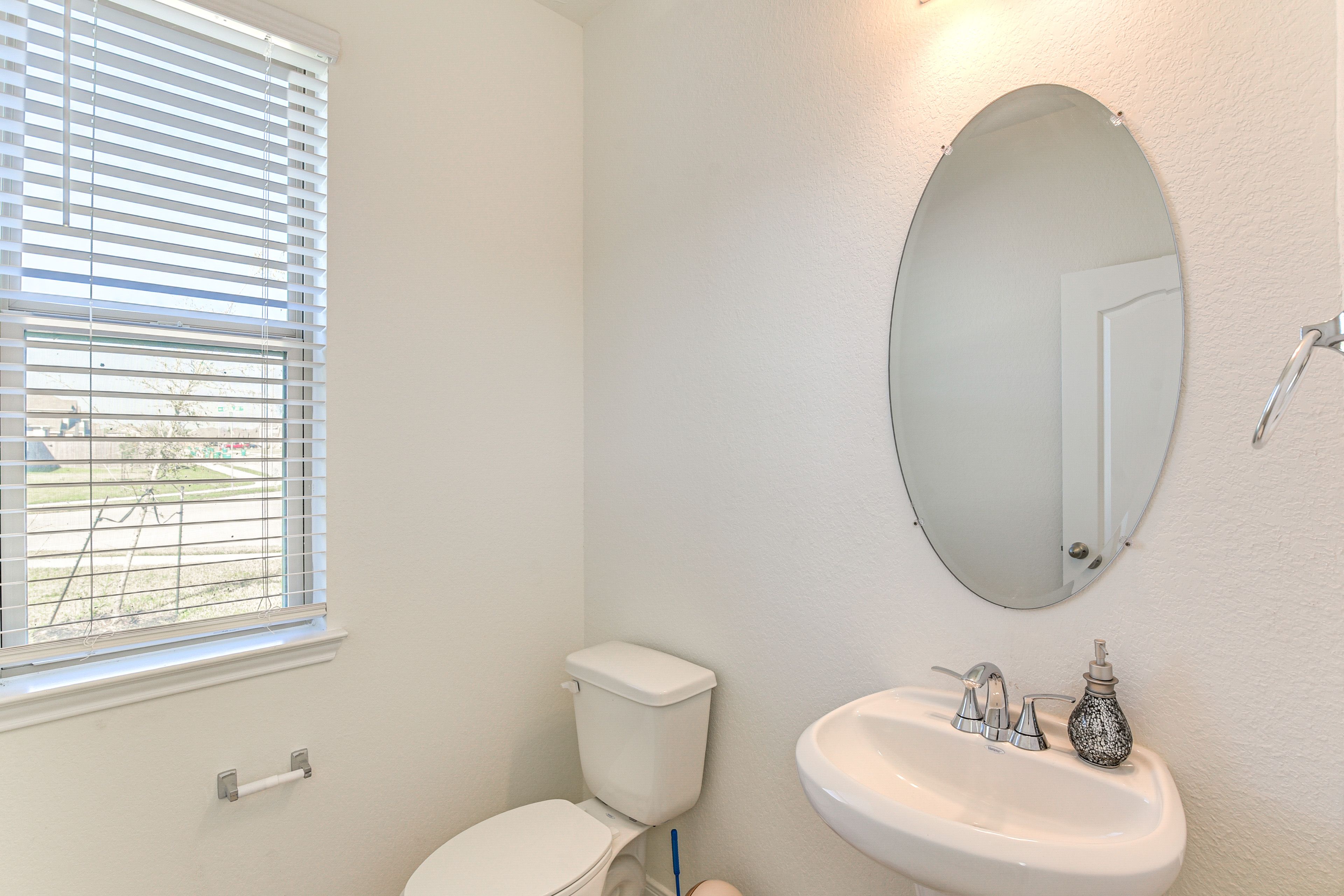 Half Bathroom | 1st Floor