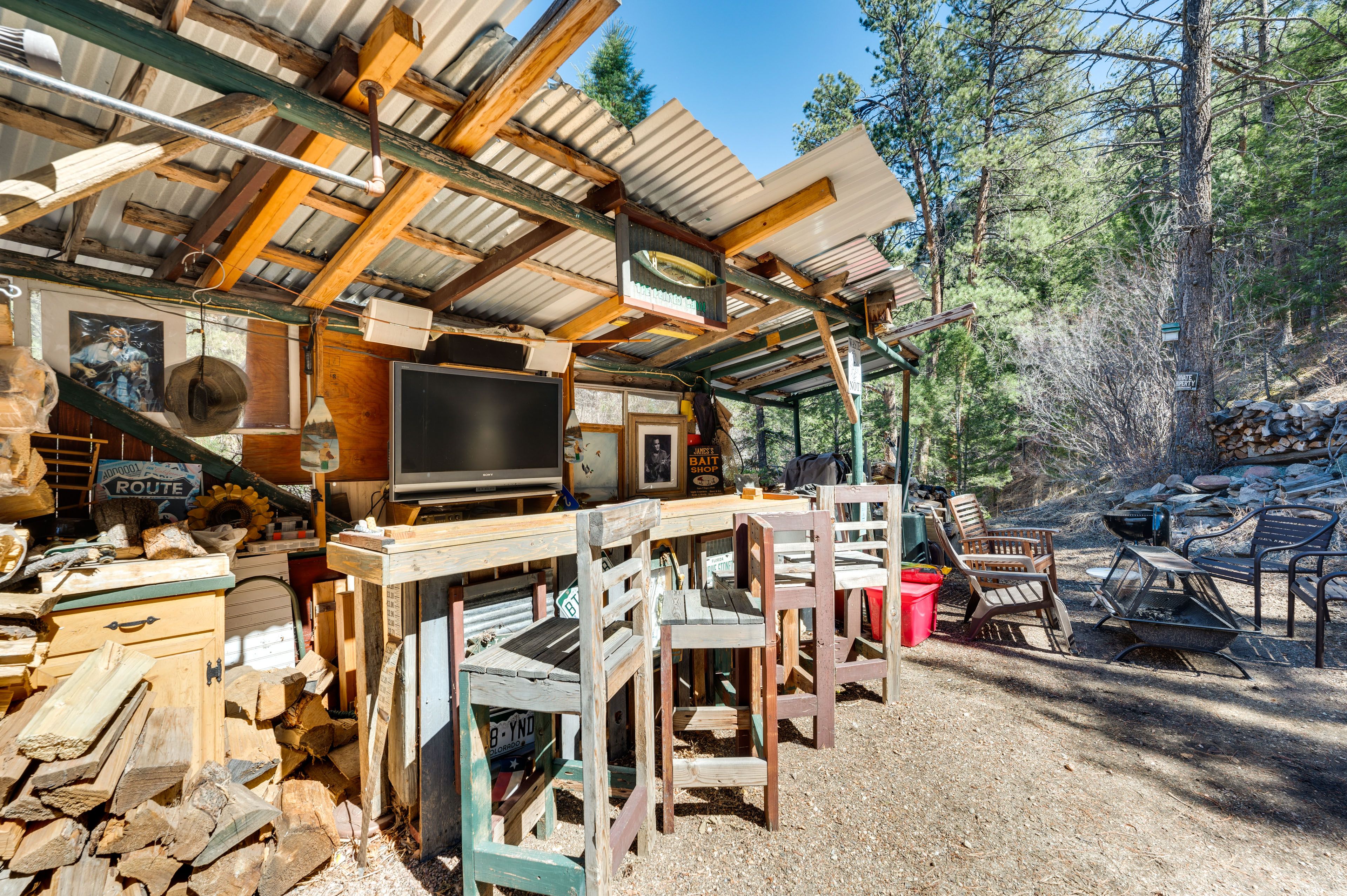 Entertainment Area | Wood-Burning Fire Pit