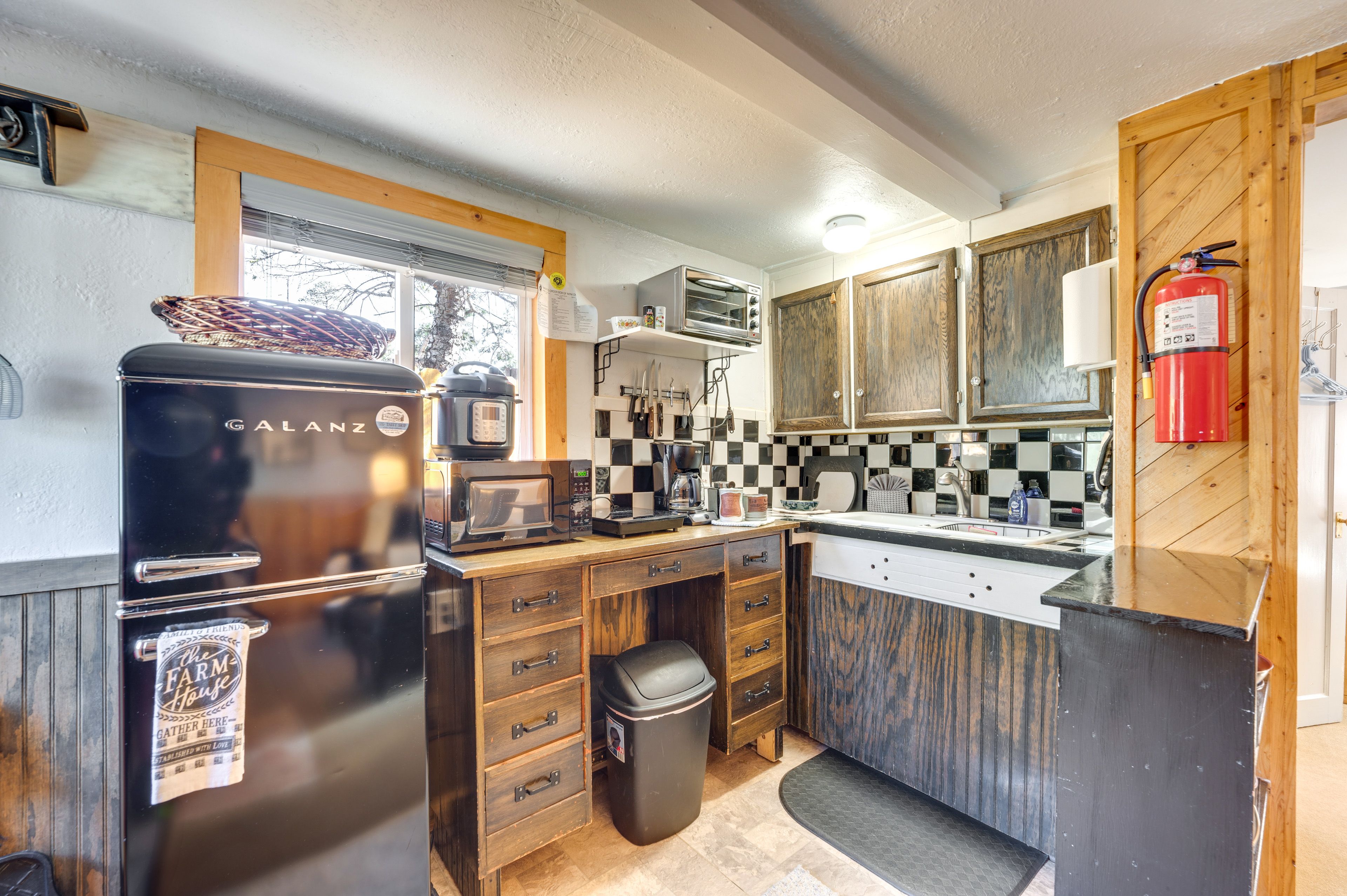 Kitchenette | Drip Coffee Maker | Hot Plate | Toaster Oven | Cooking Basics