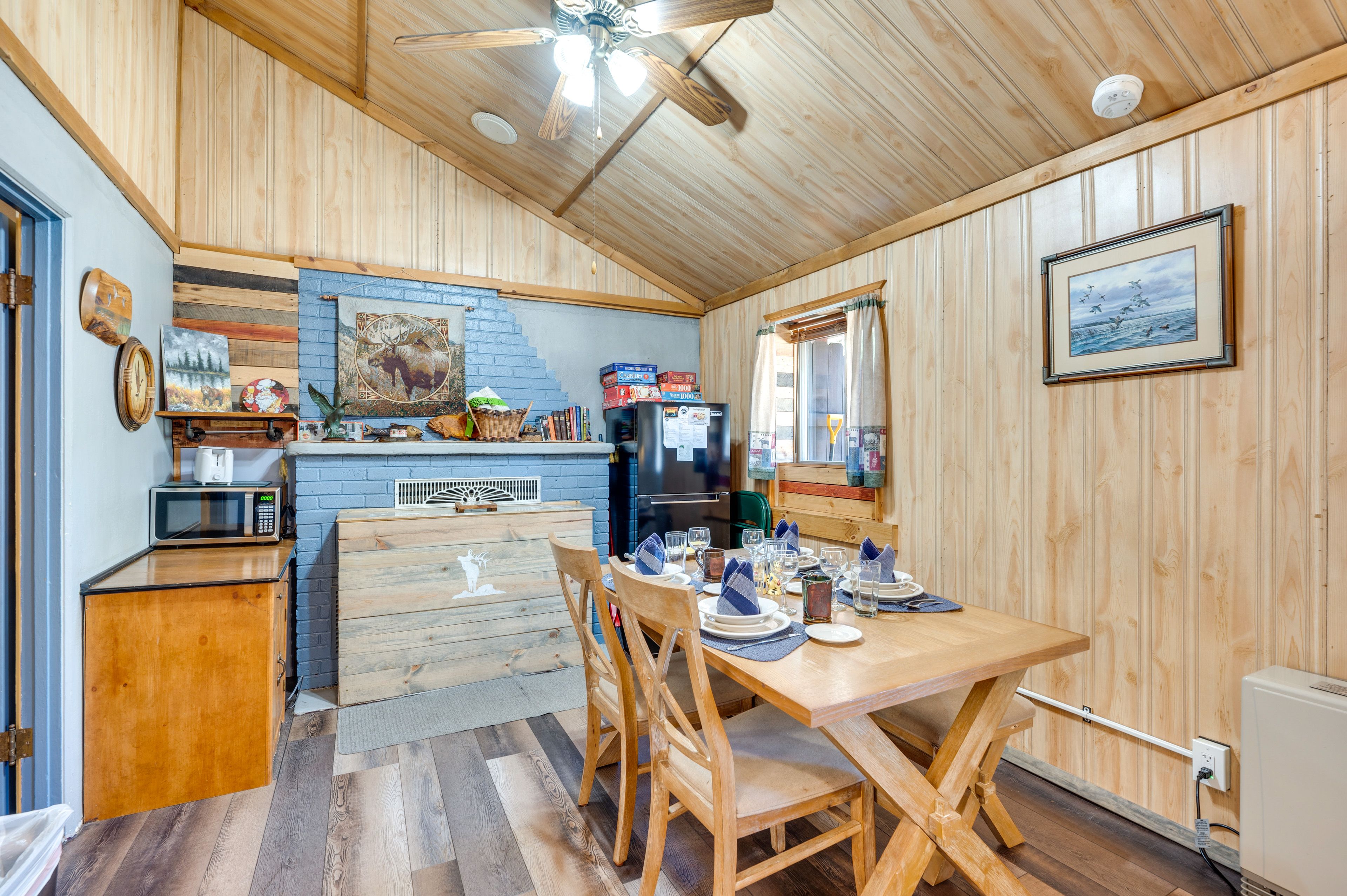 Dining Area | Dishware & Flatware