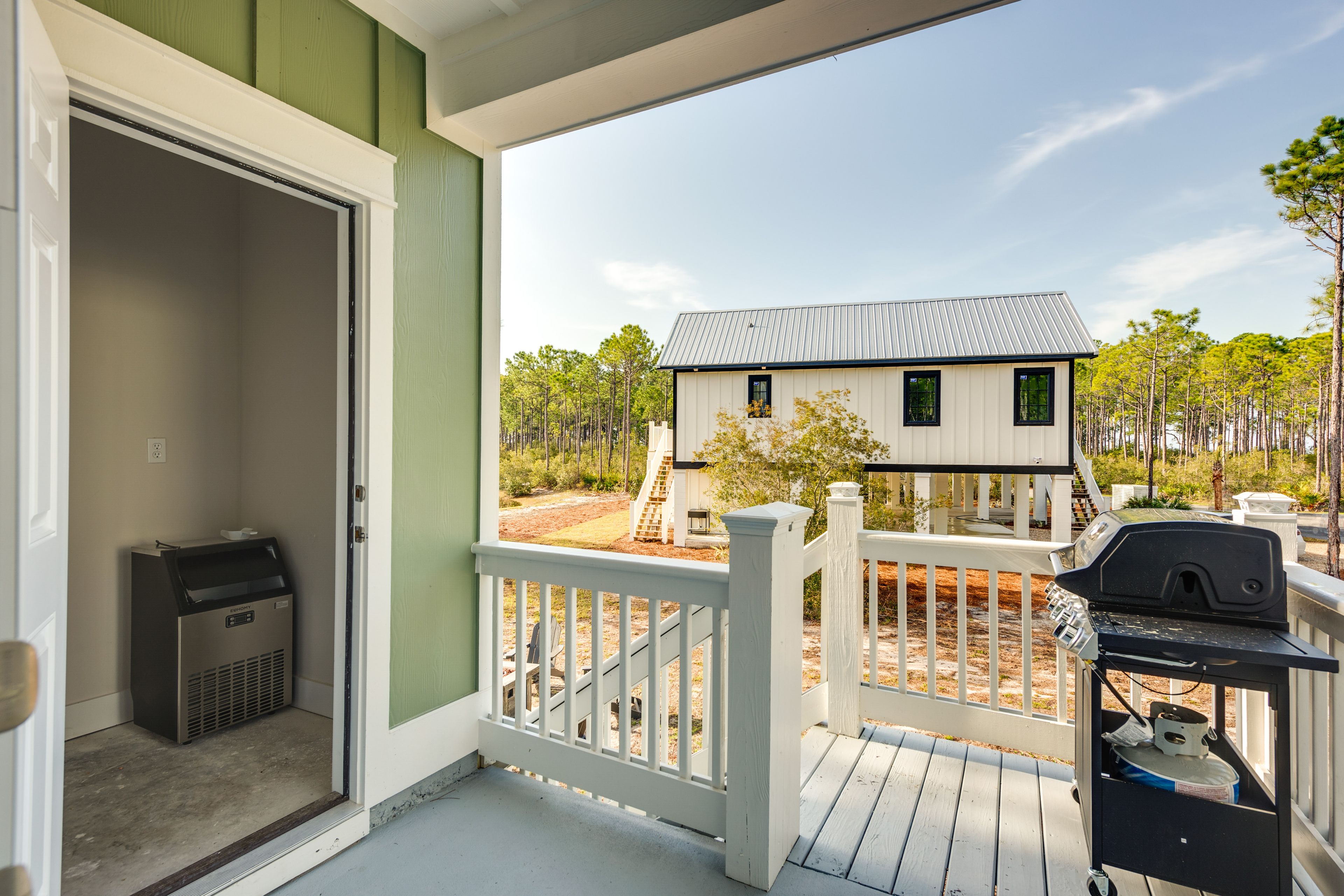 Grilling Station | Access From Dining Area