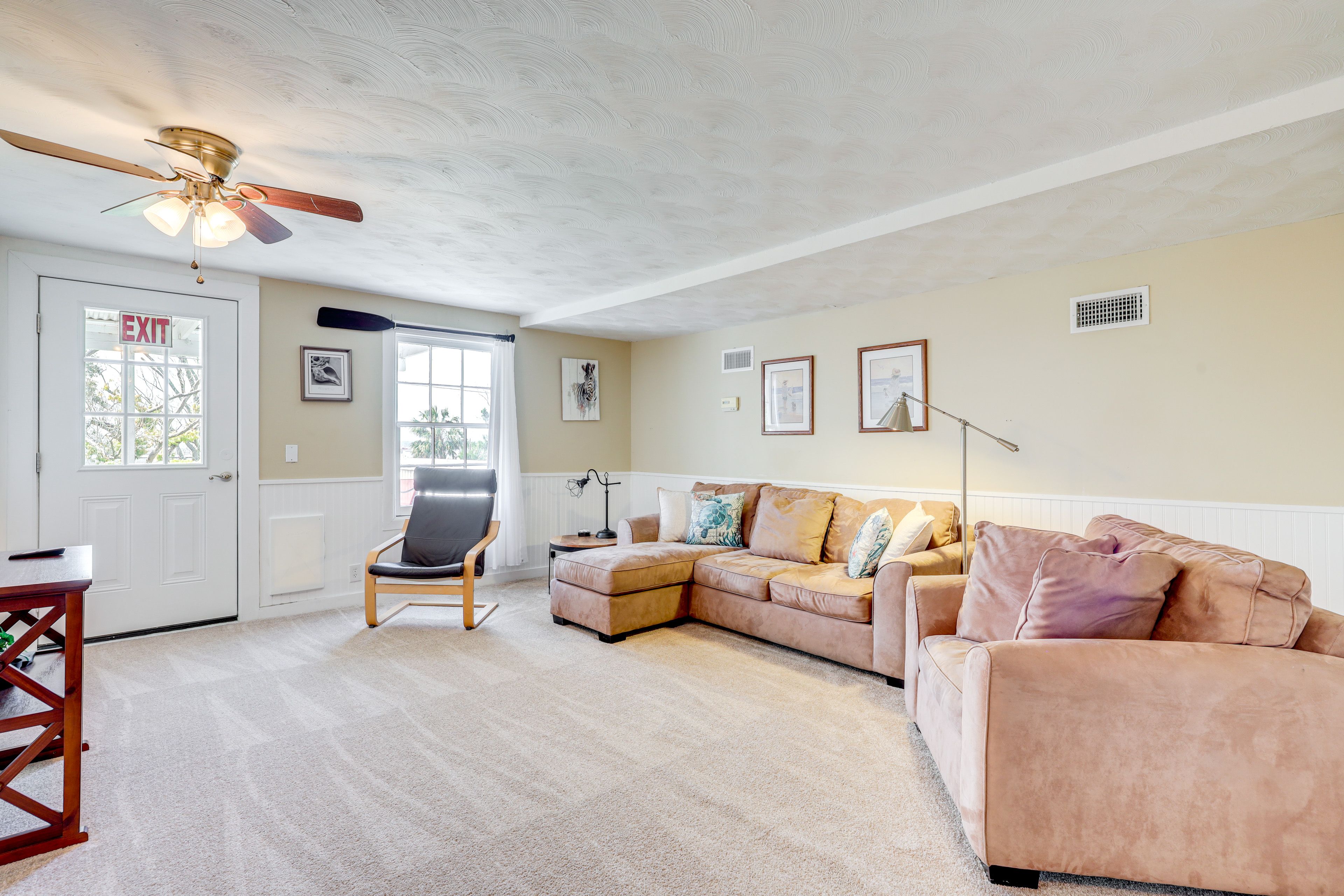 Family Room | 2nd Floor