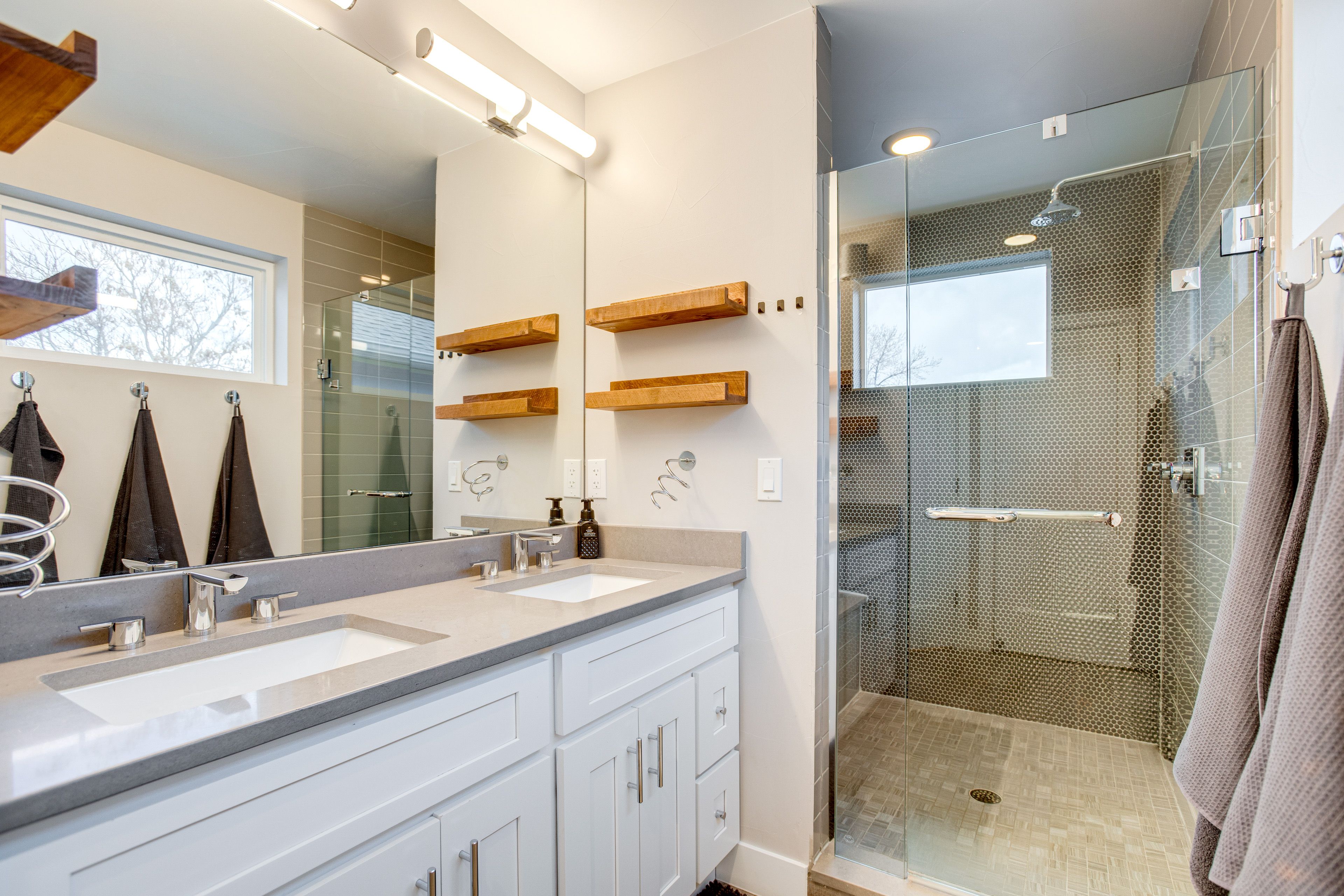 En-Suite Bathroom | Upper Level
