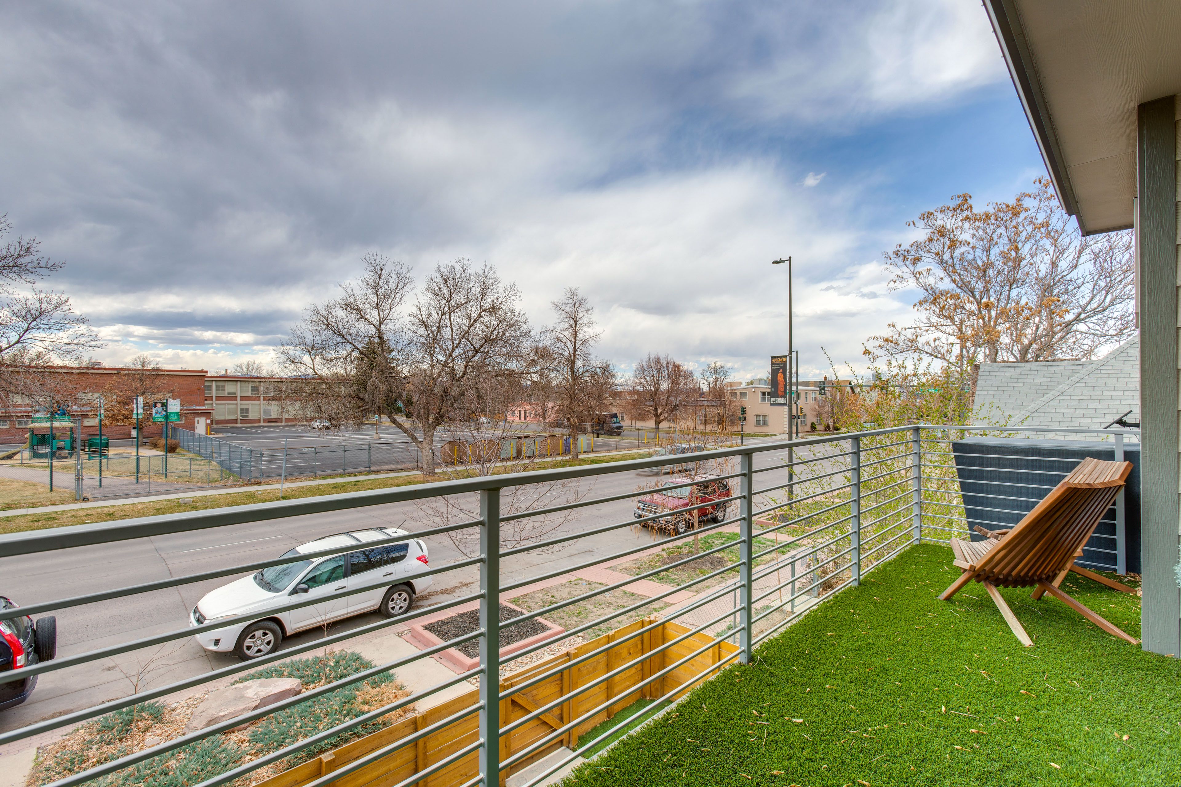 Deck | Seating