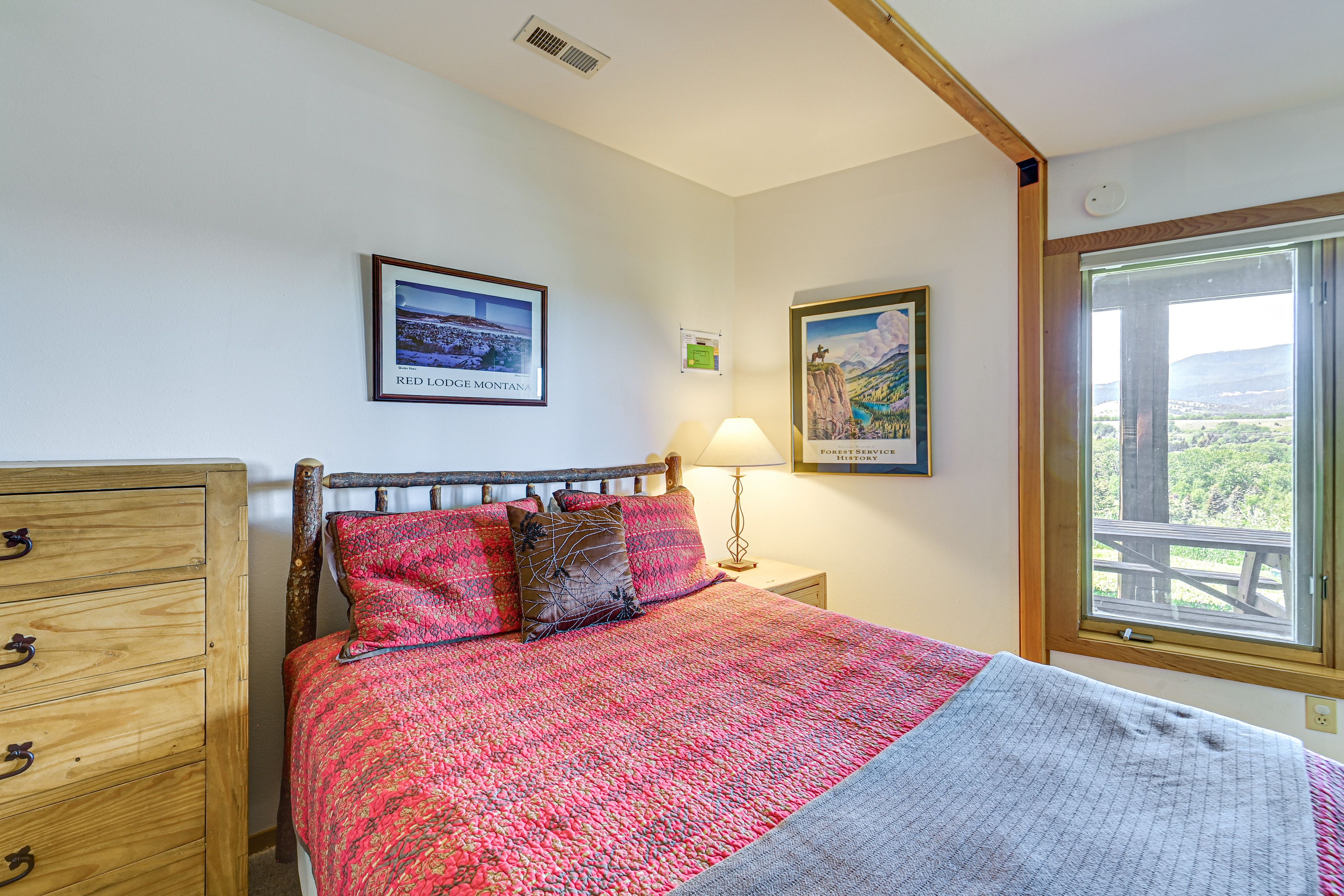 Bedroom 3 | Queen Bed | Lower Level