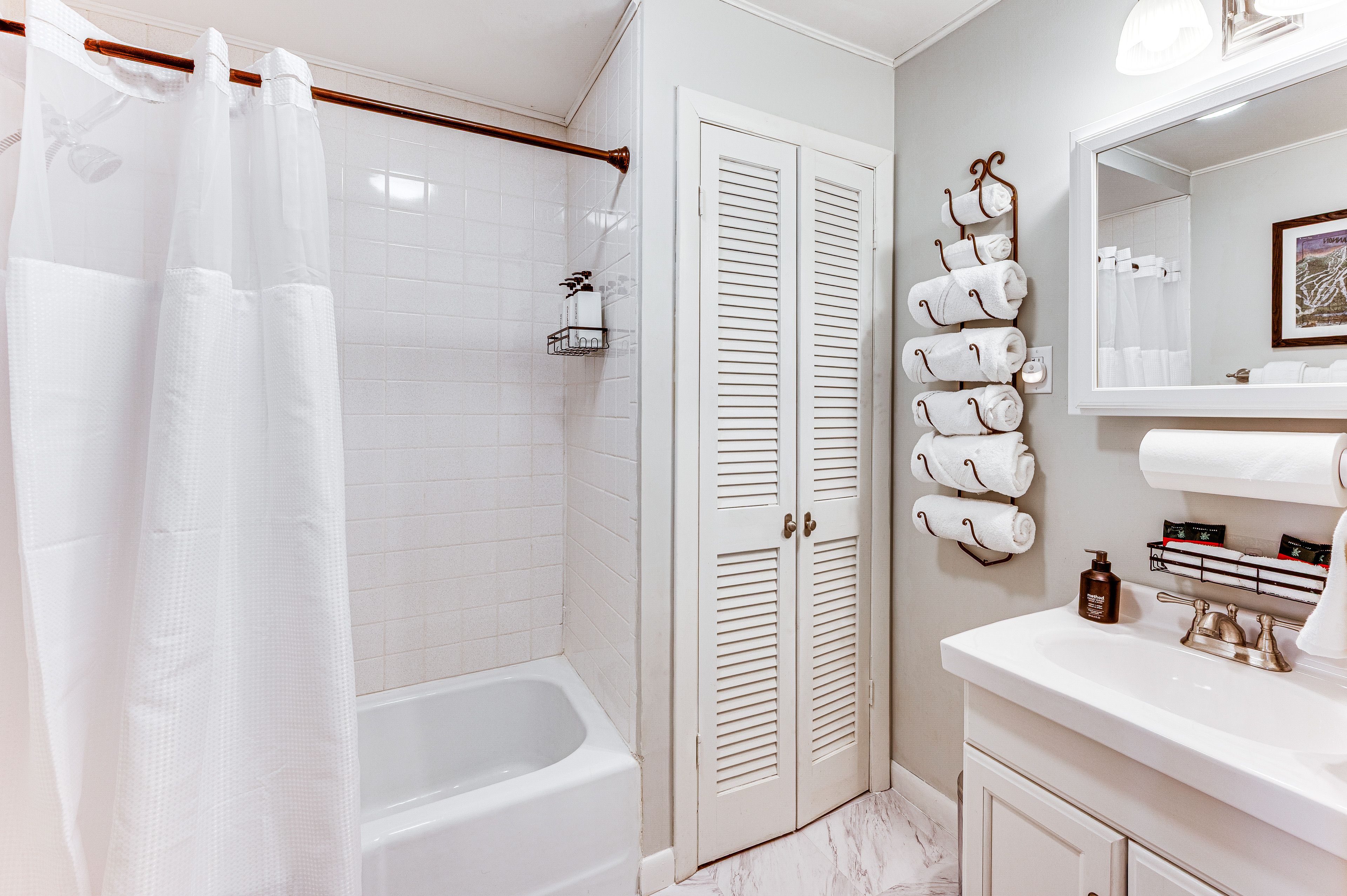Full Bathroom | Basement