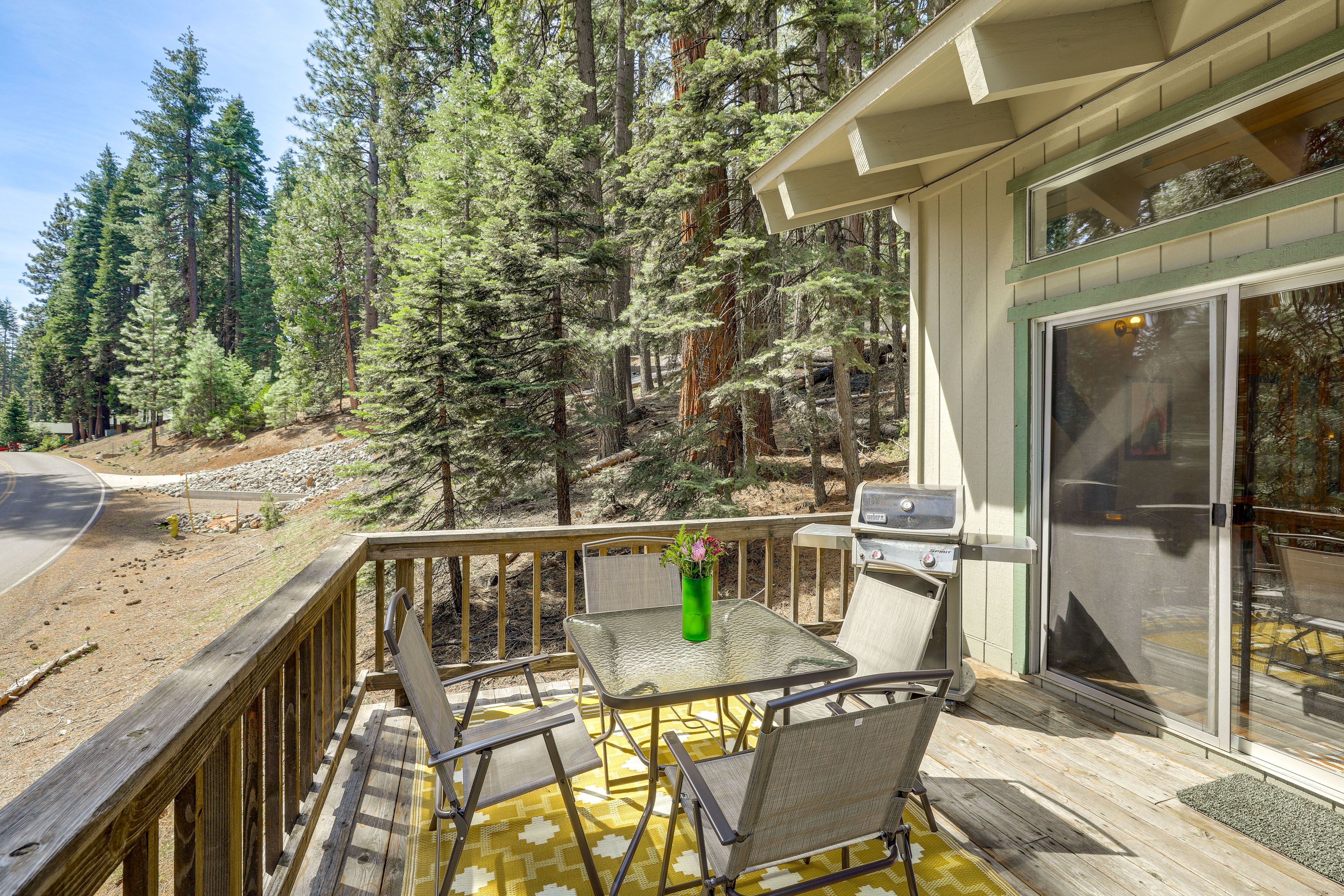 Lake Almanor Vacation Rental | 3BR | 2BA | 1,600 Sq Ft