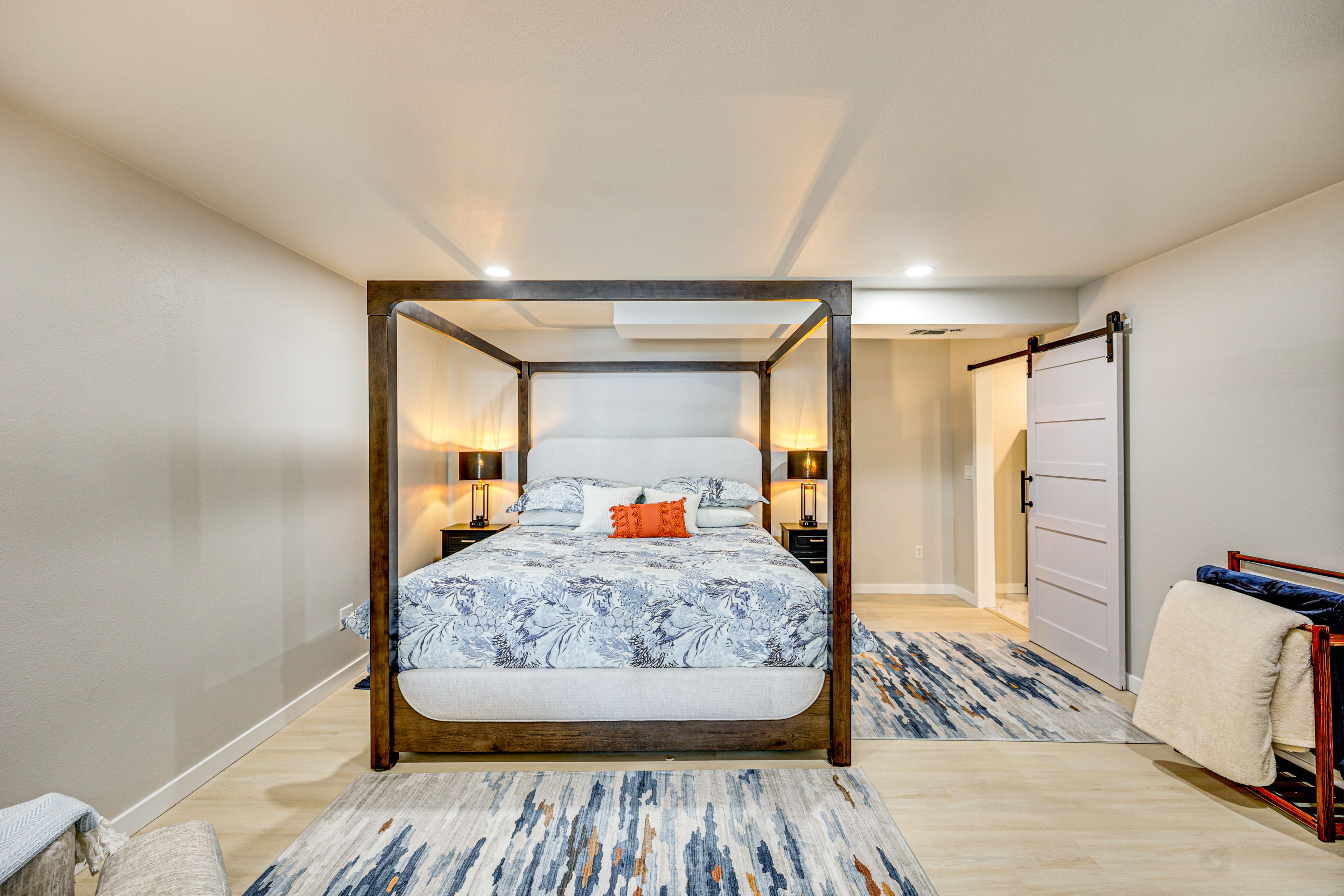 Bedroom | King Bed | Linens