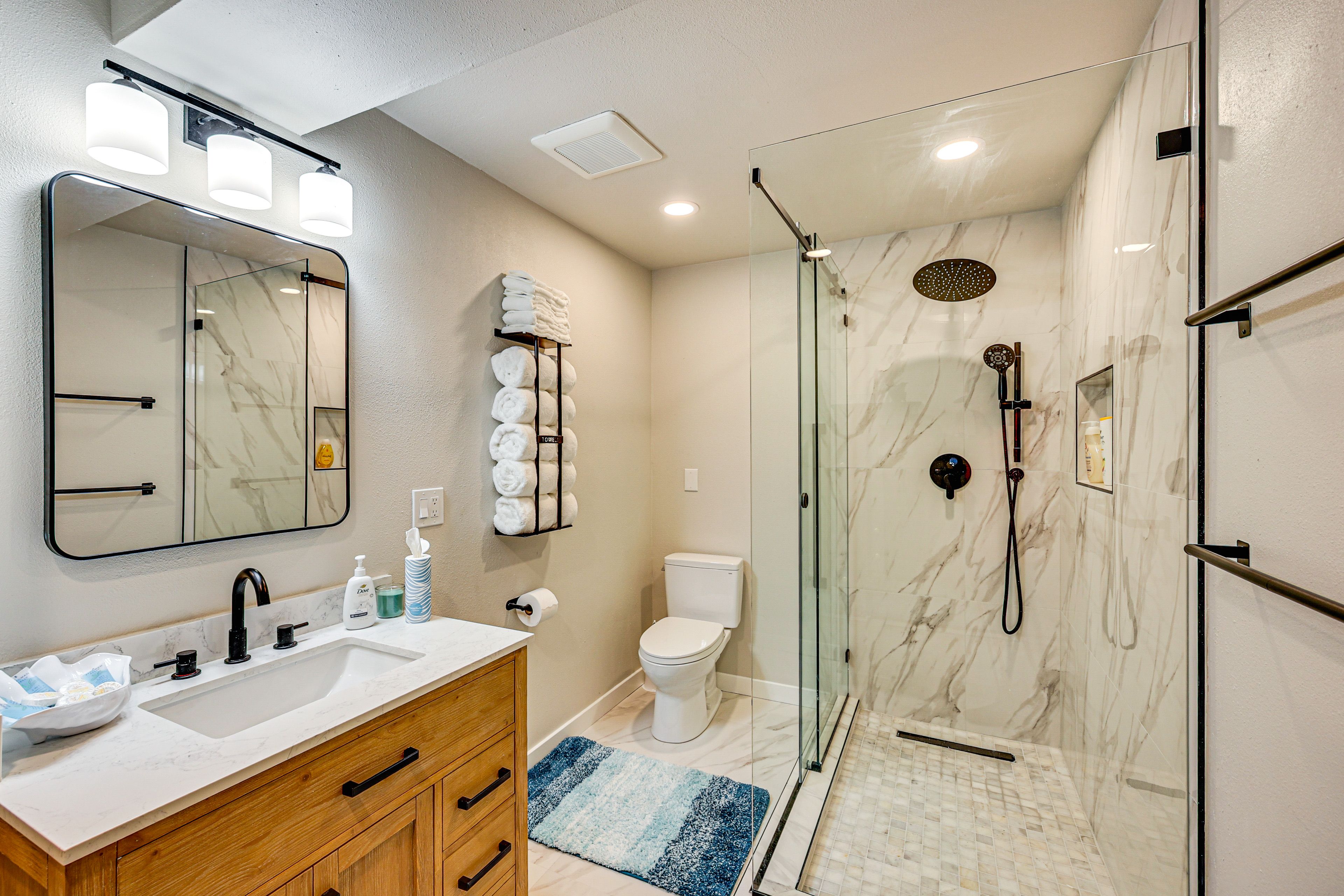 Full Bath | Towels | Hair Dryer | Washer & Dryer