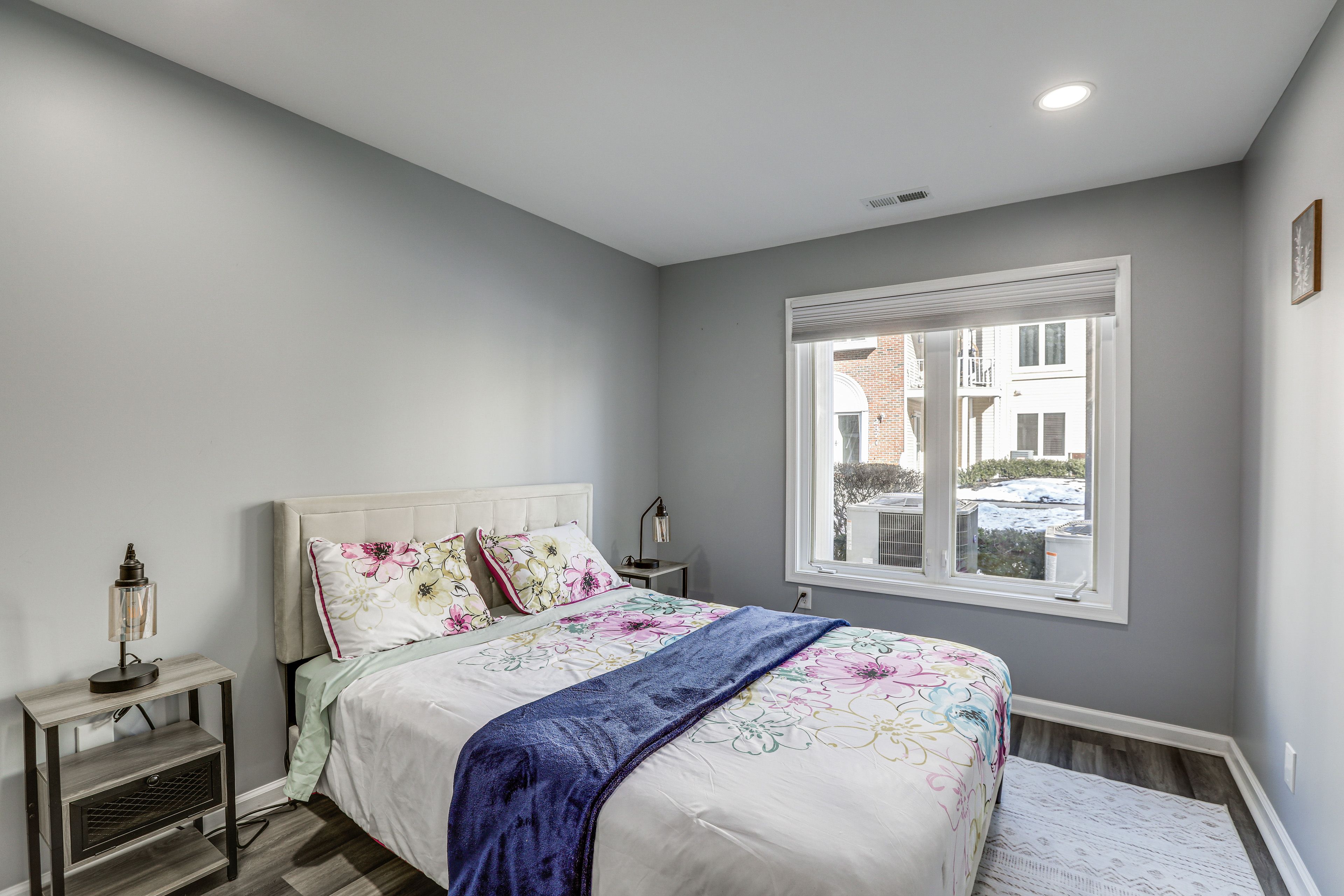 Bedroom 2 | Queen Bed