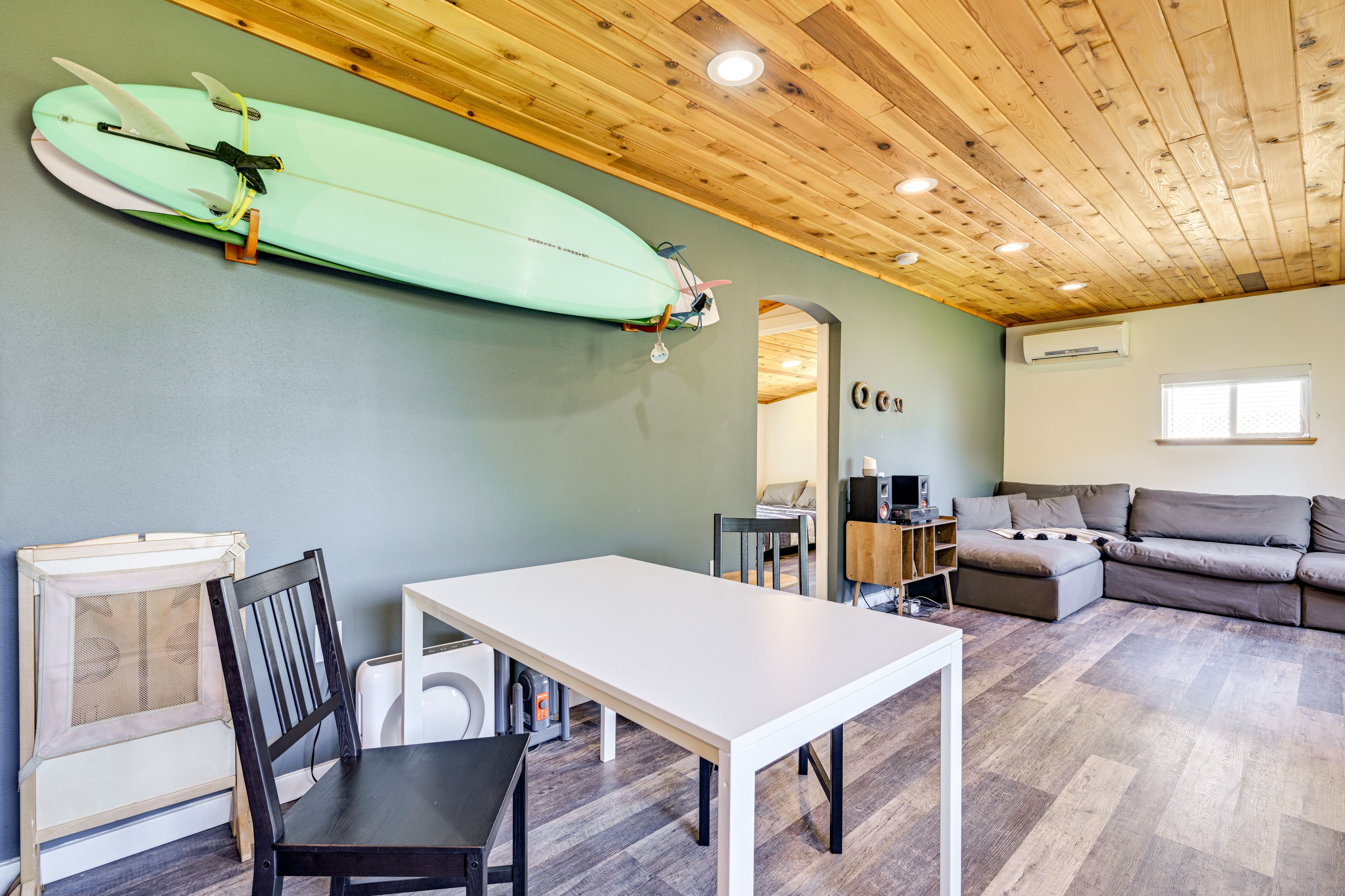 Dining Area | Dishware/Flatware | Trash Bags/Paper Towels