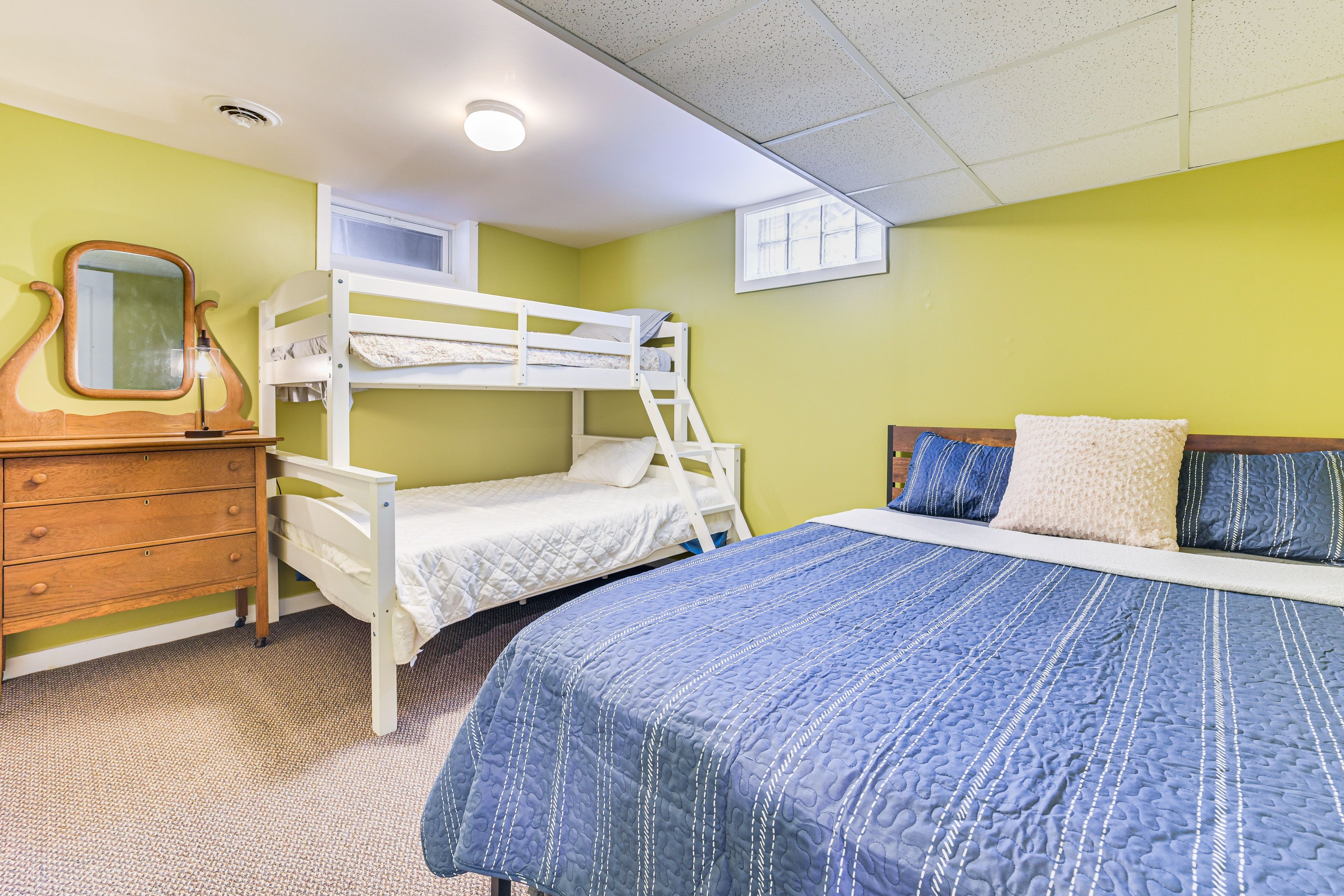 Bedroom 5 | Lower Level | Queen Bed | Bunk Bed (Twin/Full)