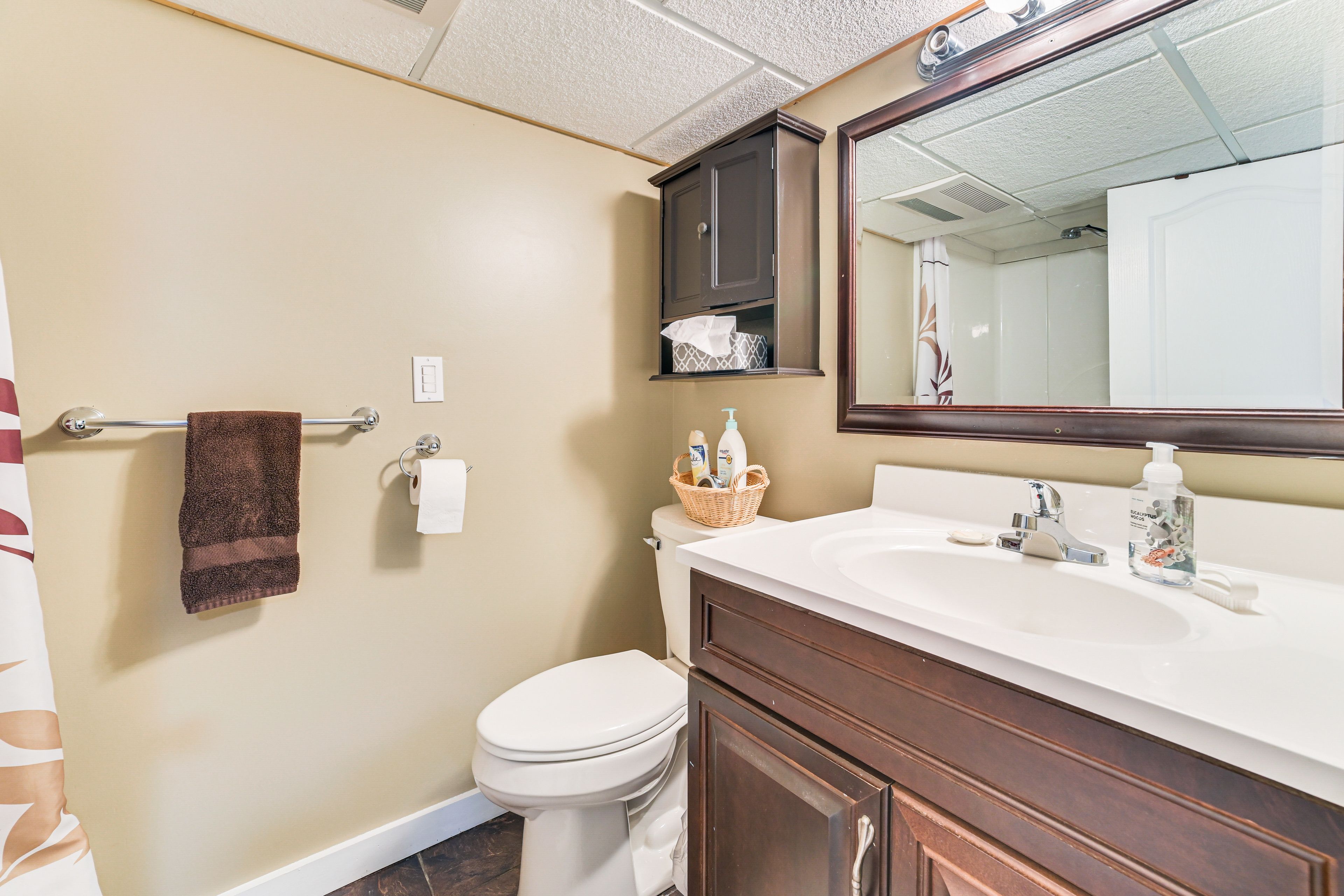 Full Bathroom | Lower Level