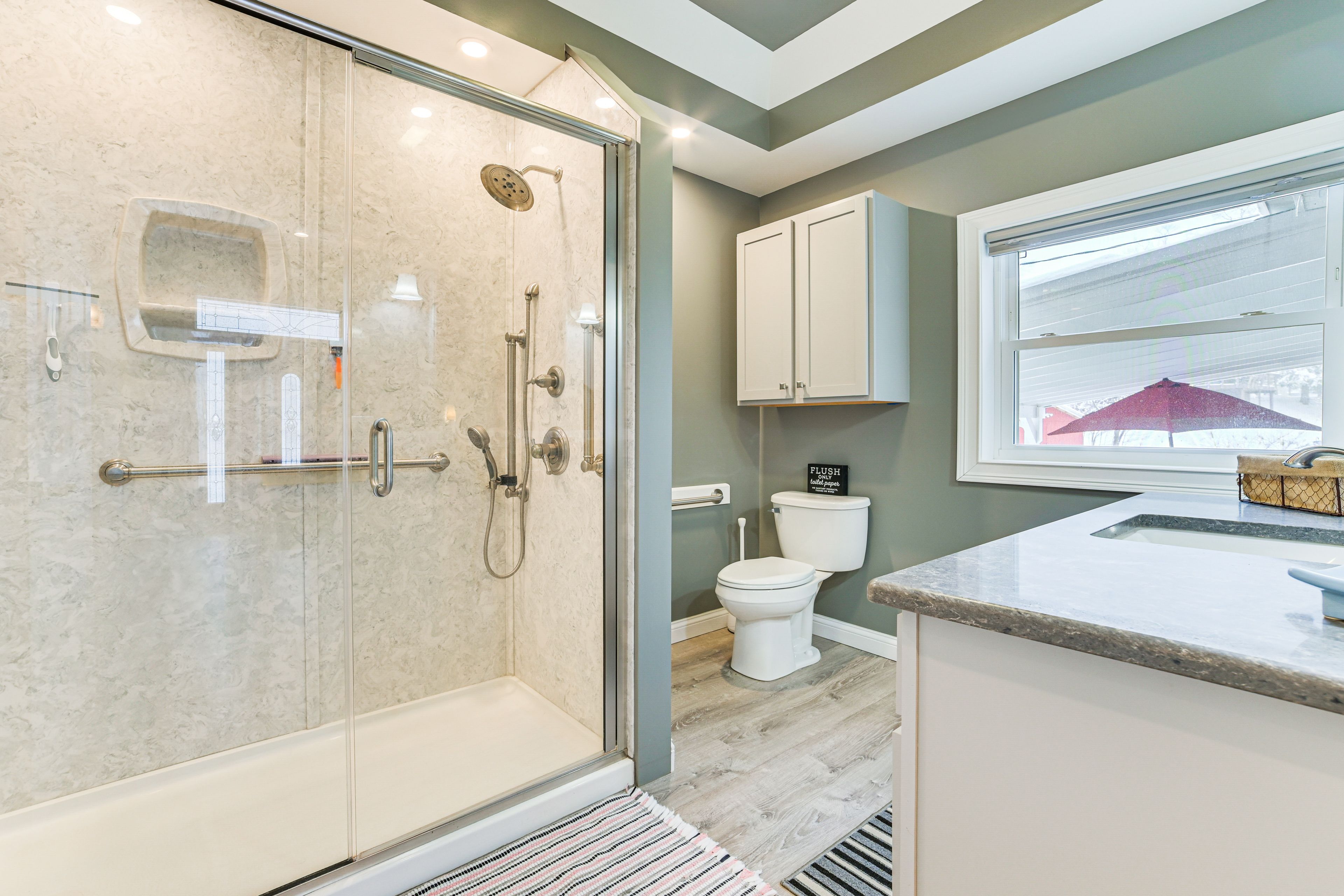 Full Bathroom | Main Level | Towels Provided