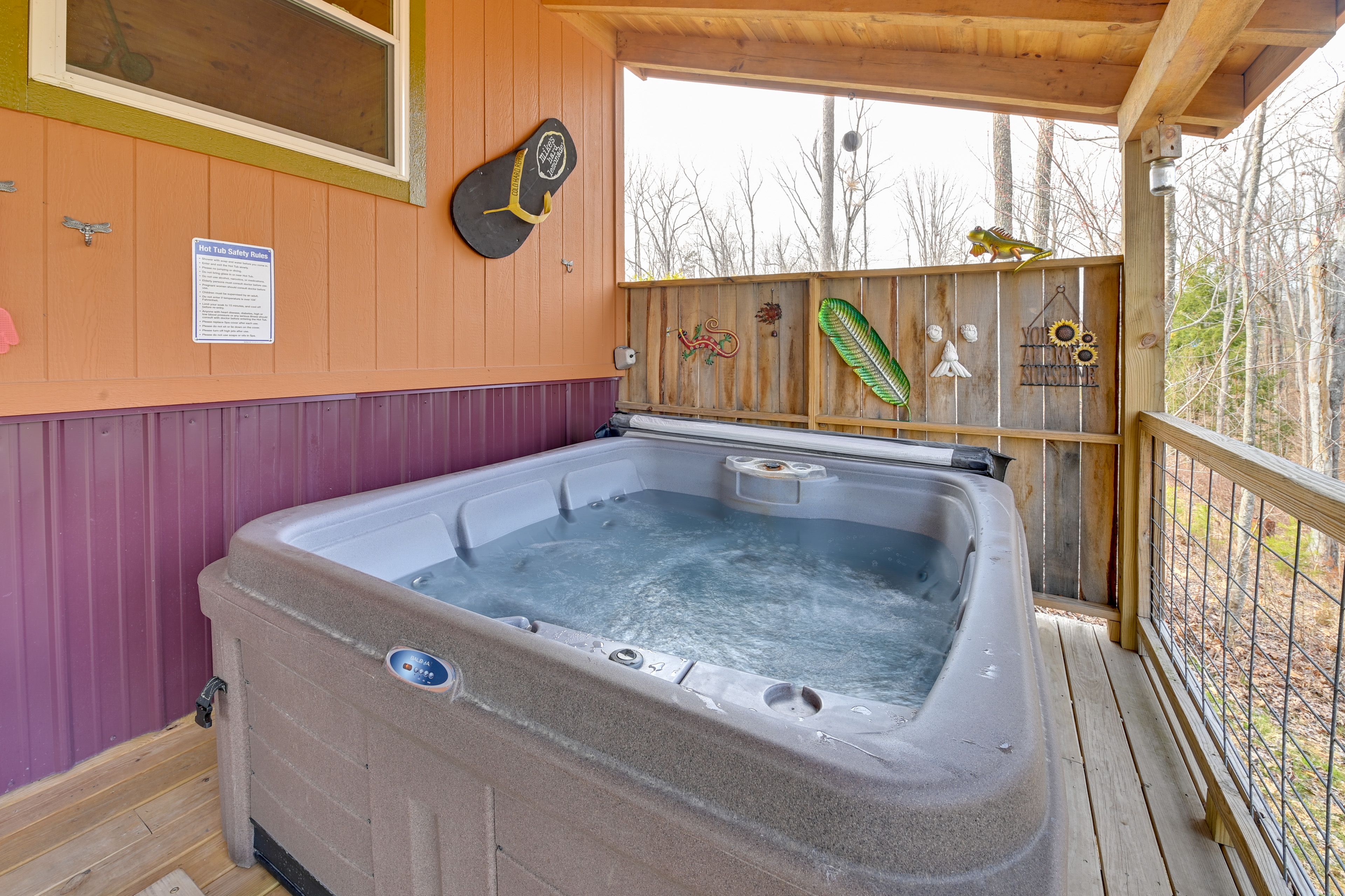 Frenchburg Vacation Rental | 1BR | 1BA | 1 Step to Enter | 452 Sq Ft